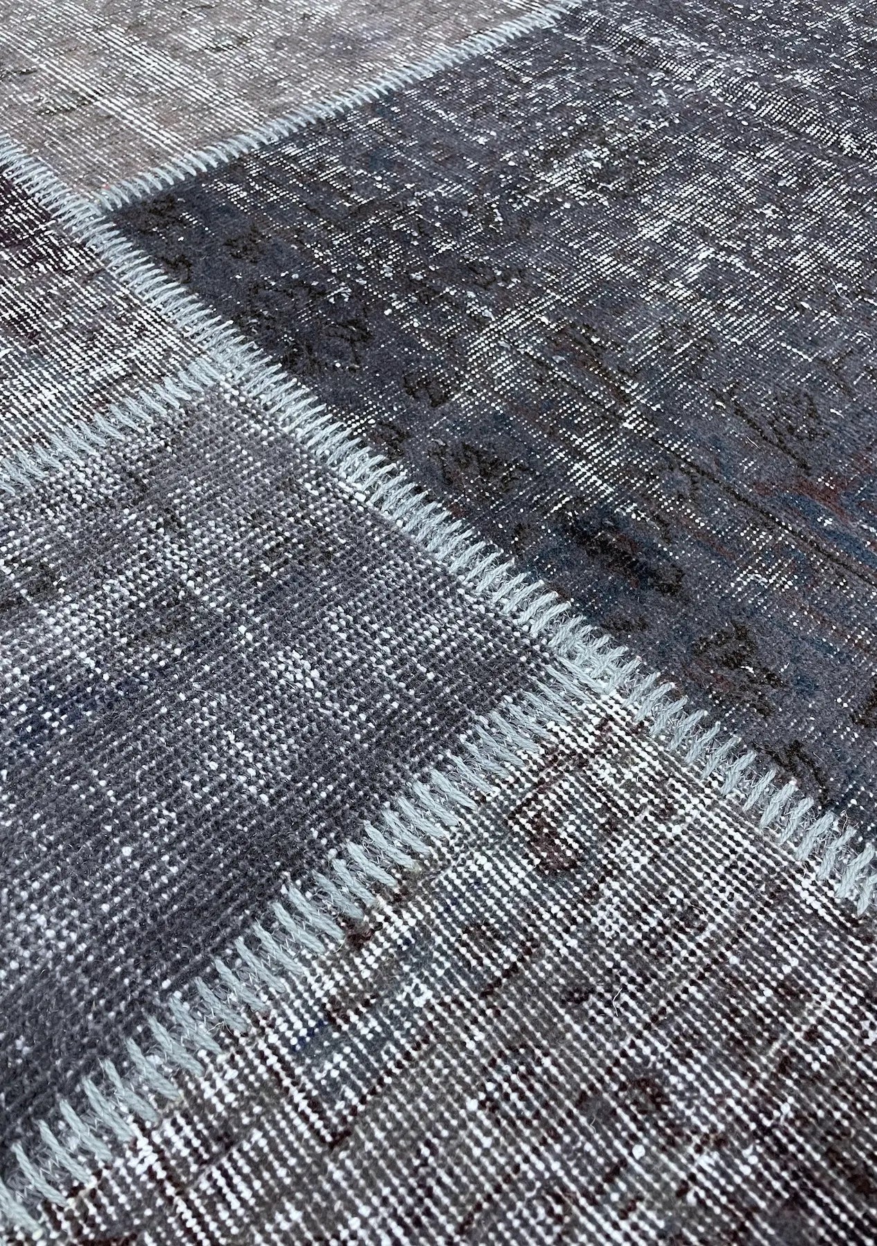 Nahid - Vintage Gray Patchwork Rug - kudenrugs