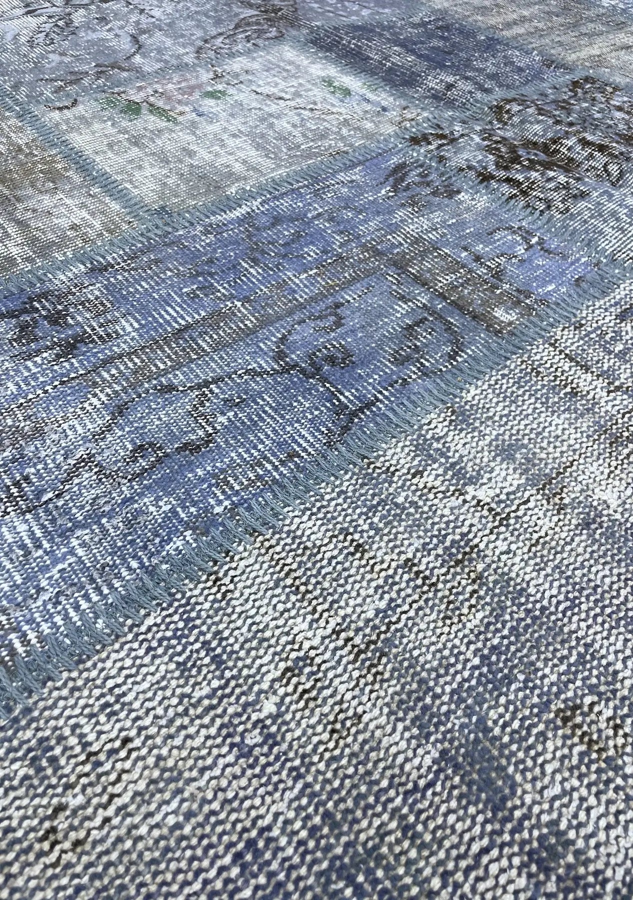 Nahtasha - Vintage Blue Patchwork Rug - kudenrugs