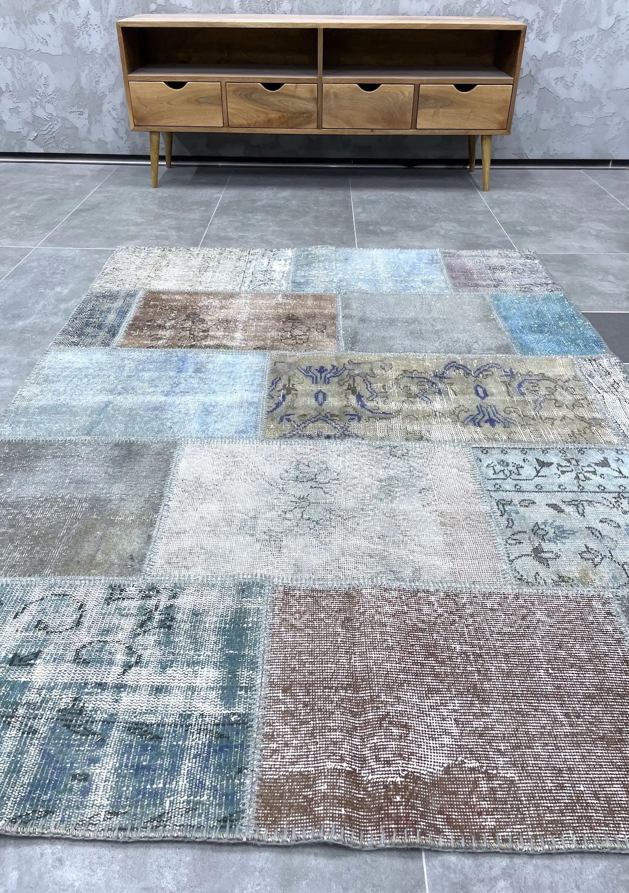 Naila - Vintage Multi Color Patchwork Rug - kudenrugs