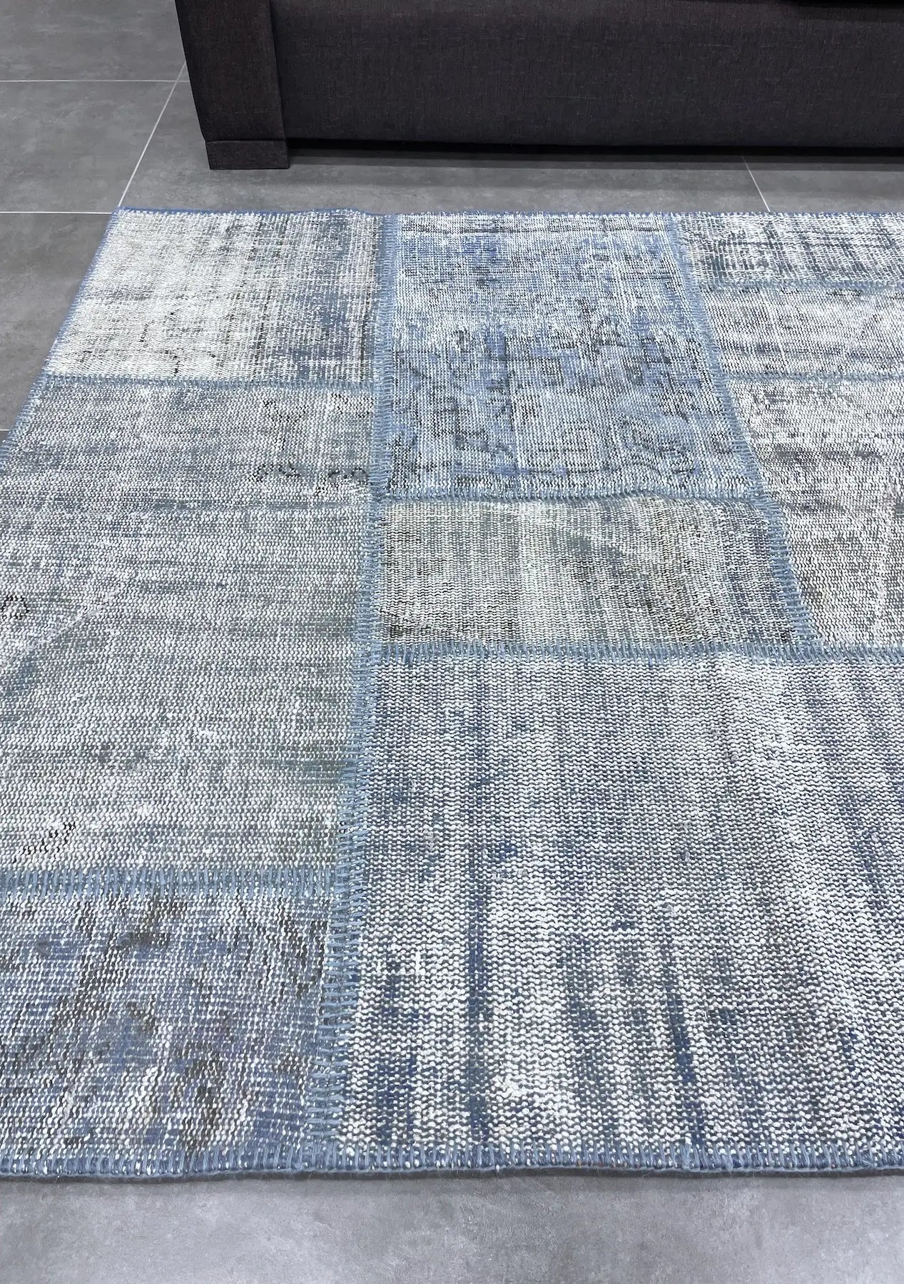 Naimah - Vintage Blue Patchwork Rug - kudenrugs