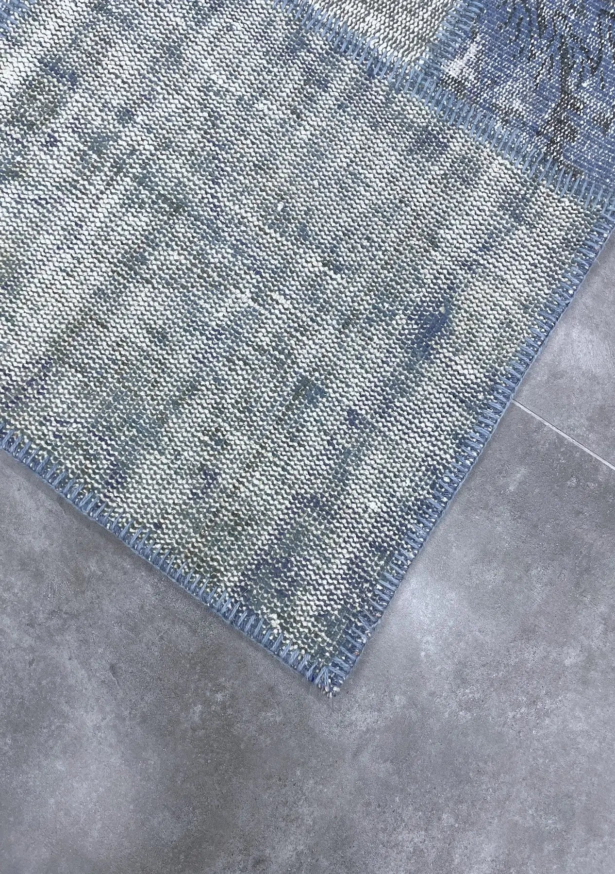 Naimah - Vintage Blue Patchwork Rug - kudenrugs