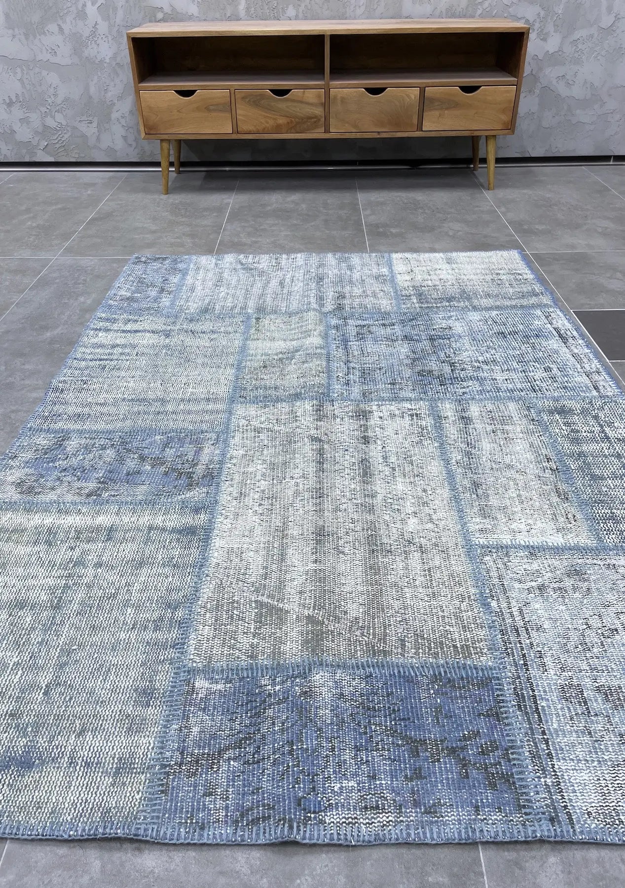 Naimah - Vintage Blue Patchwork Rug - kudenrugs