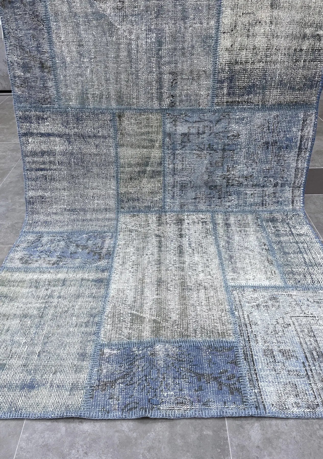 Naimah - Vintage Blue Patchwork Rug - kudenrugs