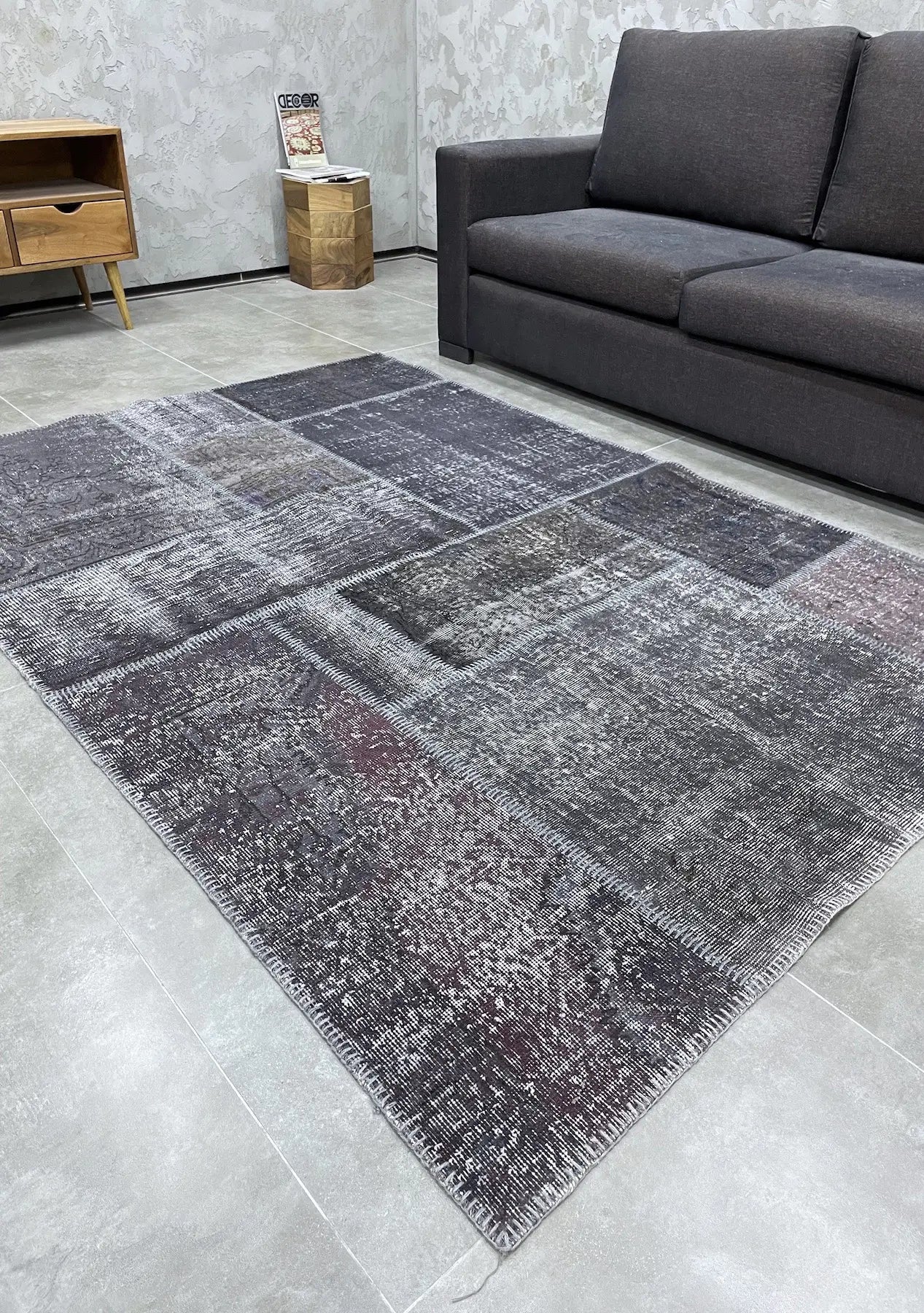 Nalah - Vintage Gray Patchwork Rug - kudenrugs