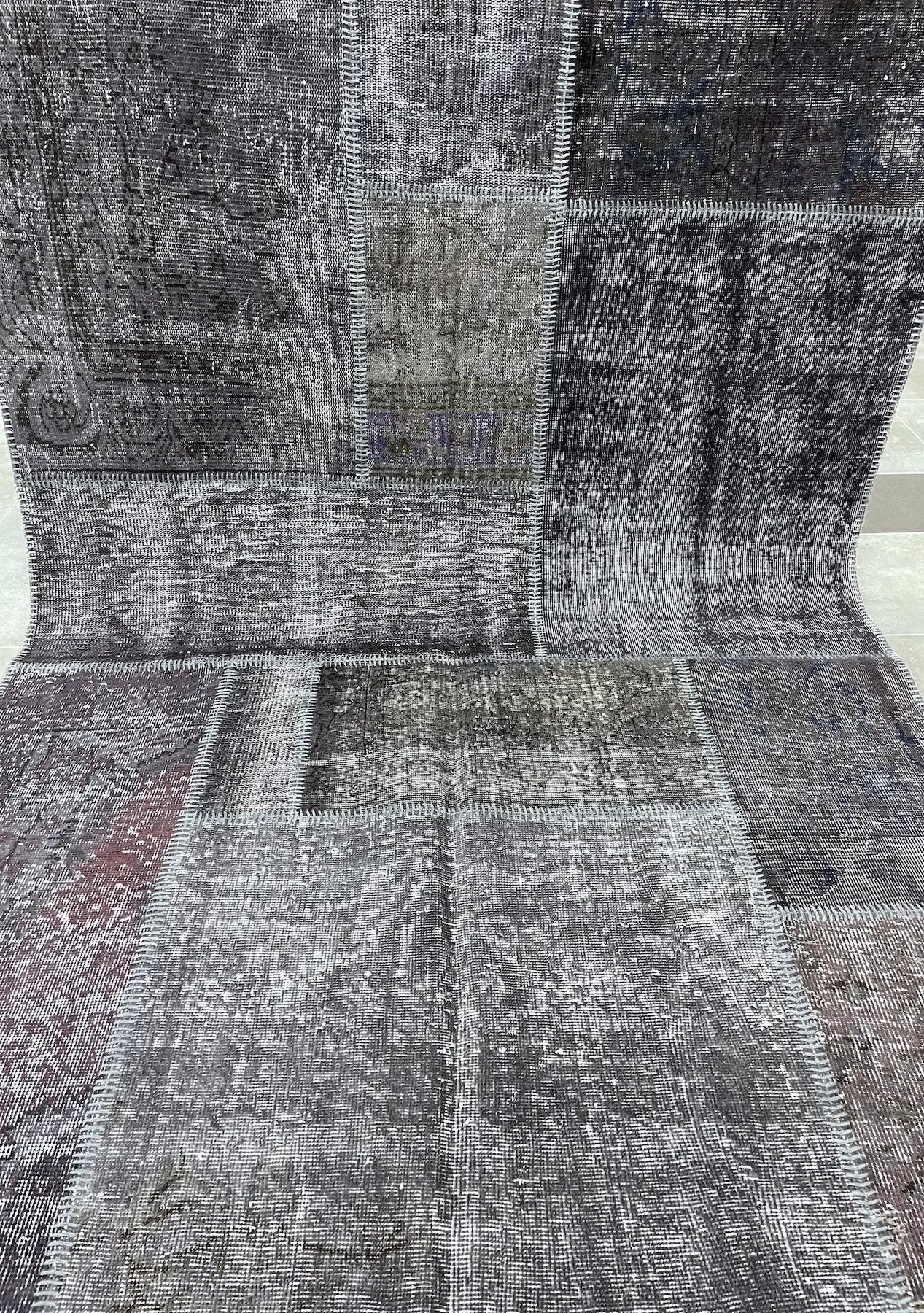 Nalah - Vintage Gray Patchwork Rug - kudenrugs