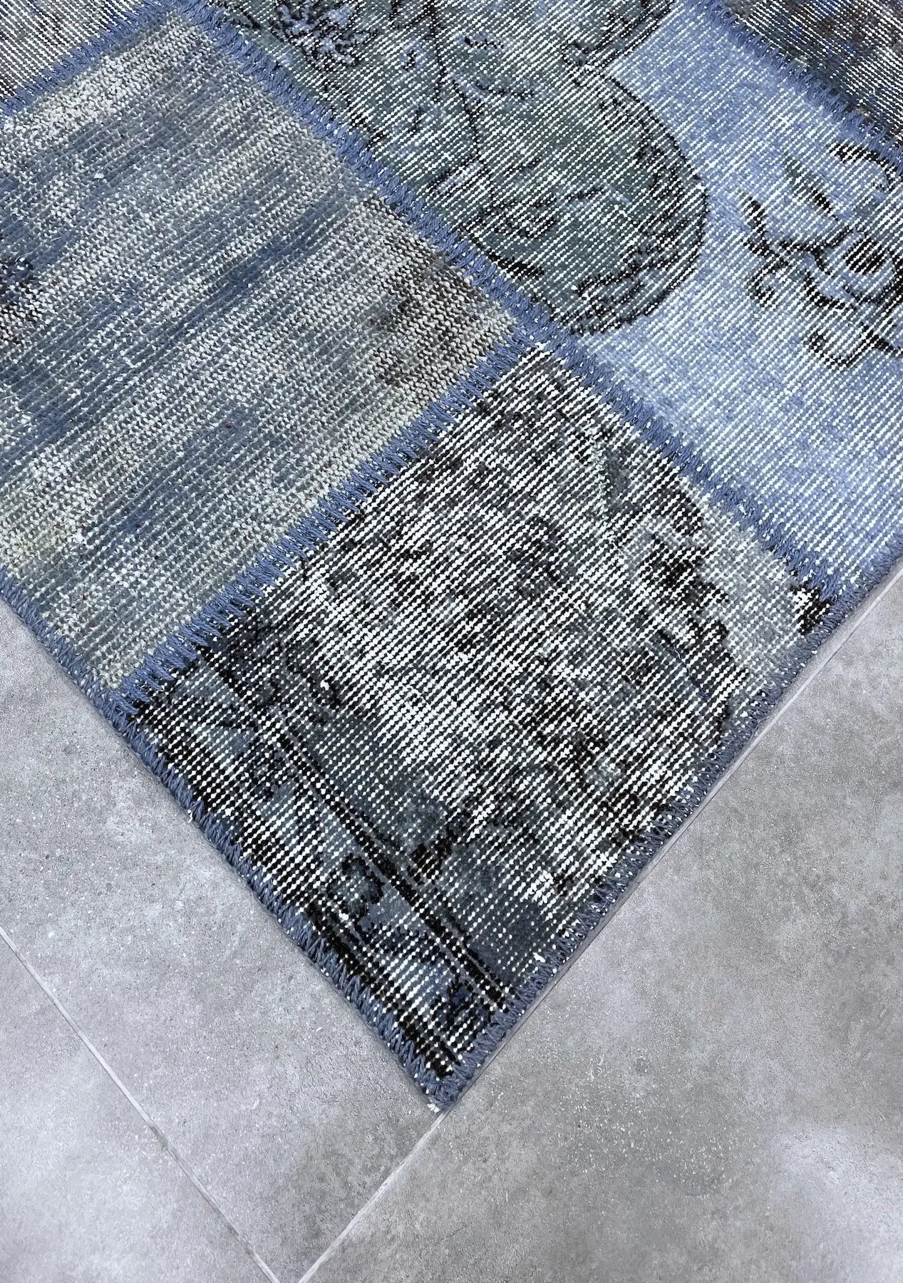 Nalini - Vintage Blue Patchwork Rug - kudenrugs