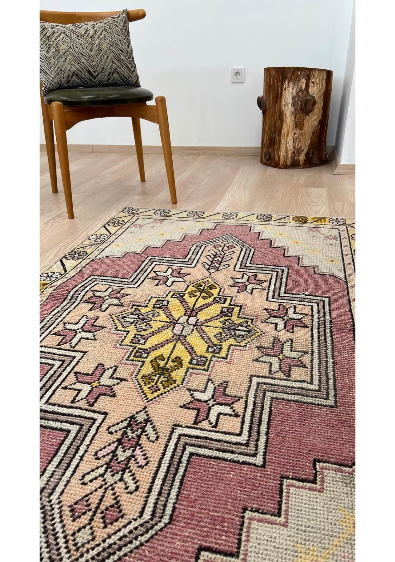 Nancy - Vintage Anatolian Rug - kudenrugs