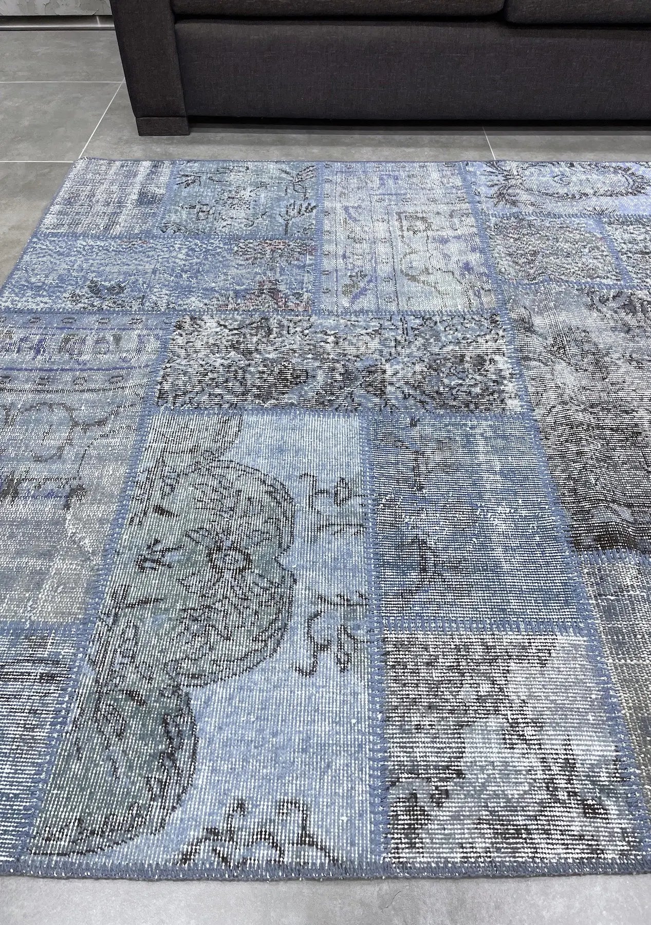 Nanda - Vintage Blue Patchwork Rug - kudenrugs