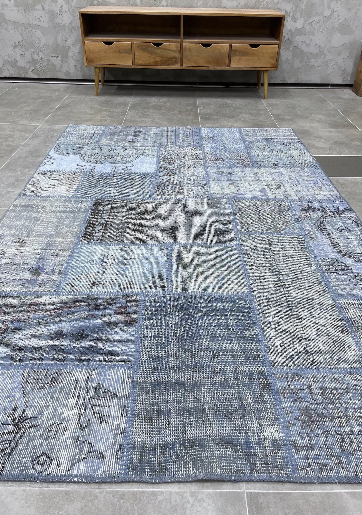 Nanda - Vintage Blue Patchwork Rug - kudenrugs