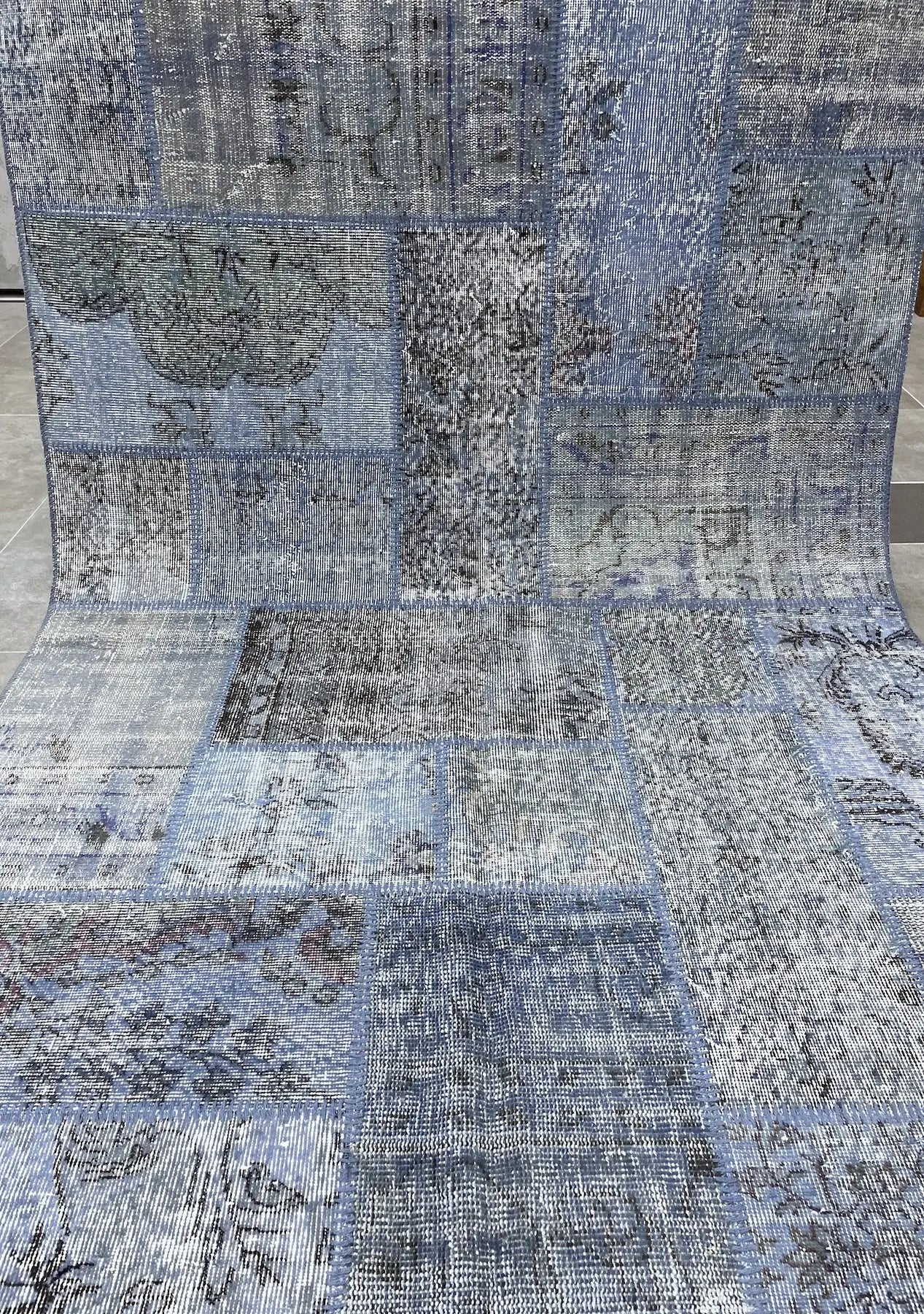 Nanda - Vintage Blue Patchwork Rug - kudenrugs