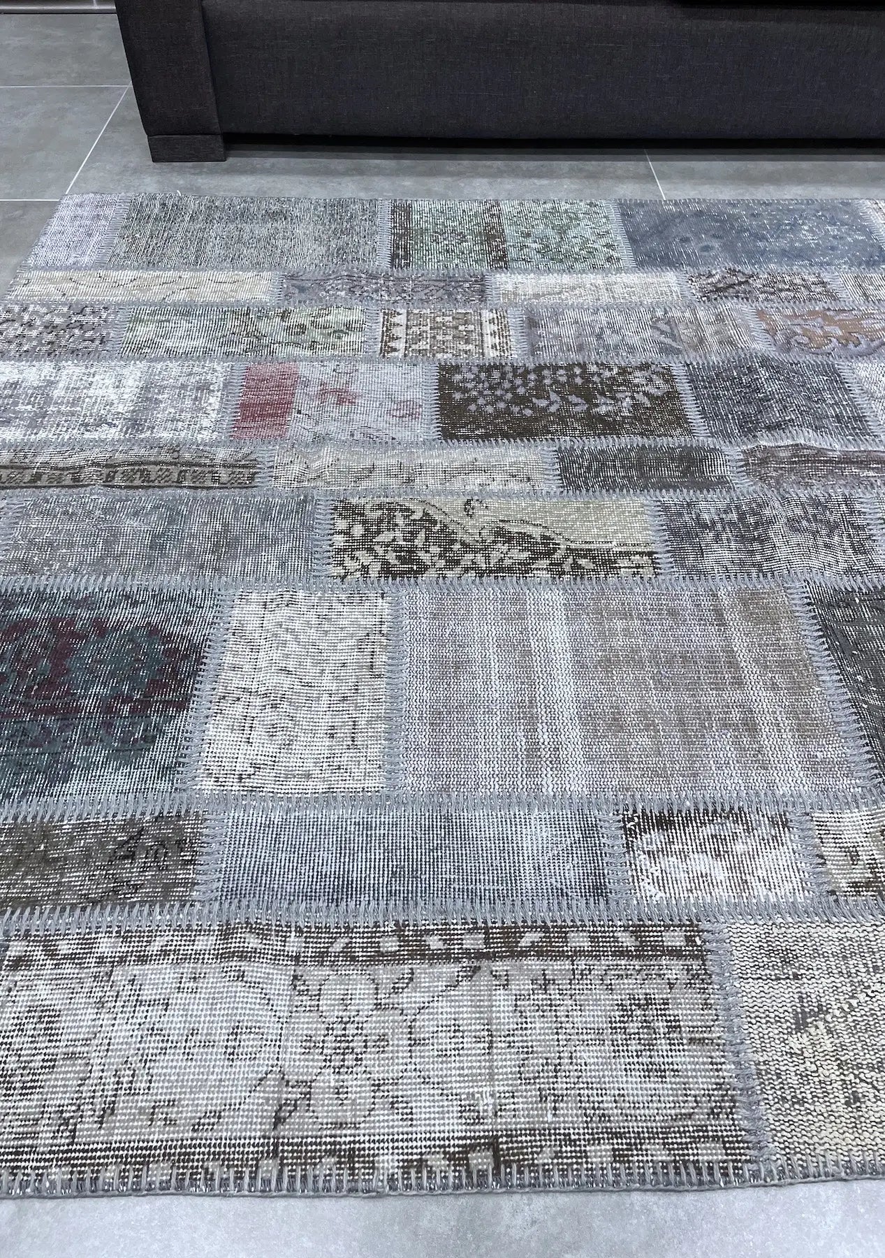 Nanette - Vintage Gray Patchwork Rug - kudenrugs
