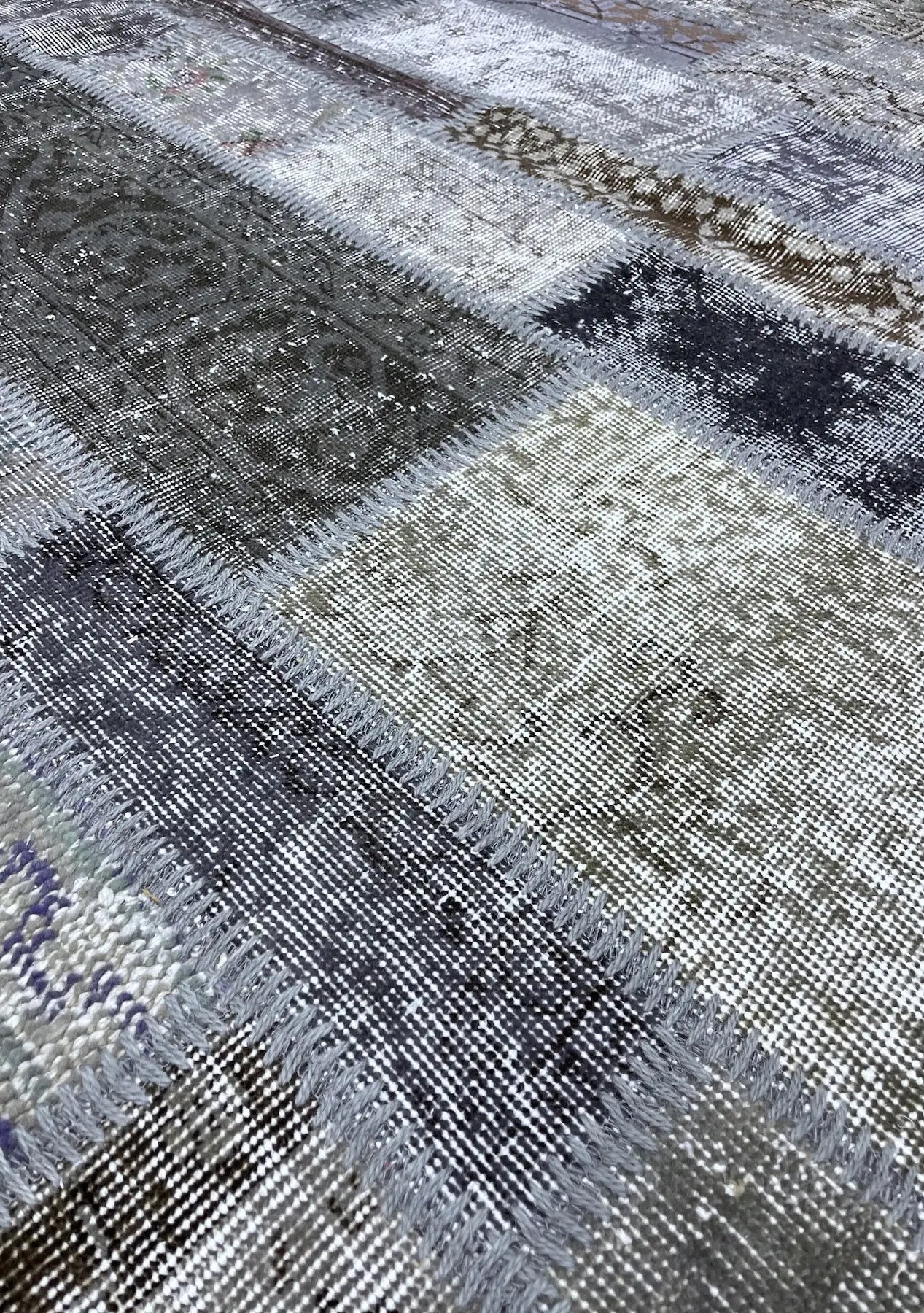 Nanette - Vintage Gray Patchwork Rug - kudenrugs