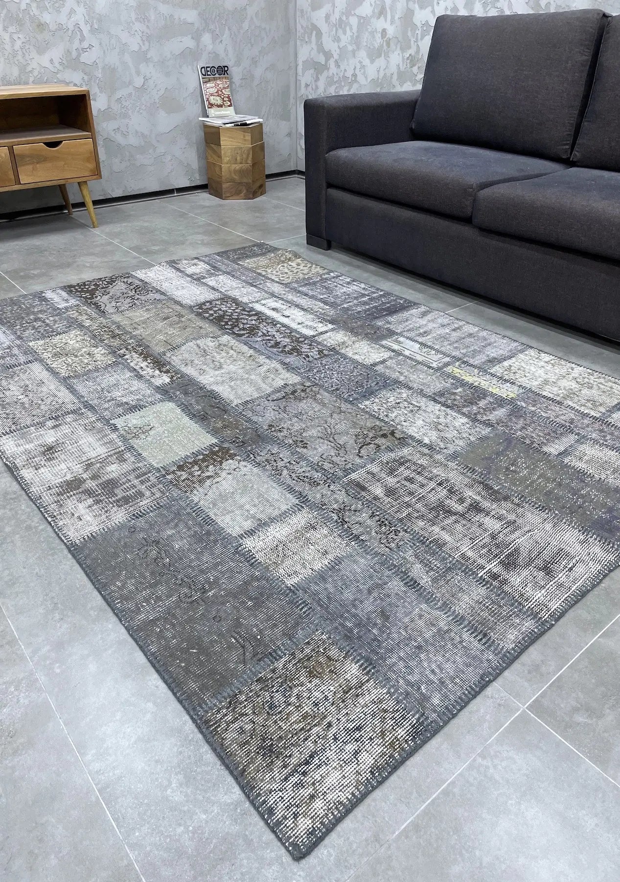 Narelle - Vintage Gray Patchwork Rug - kudenrugs