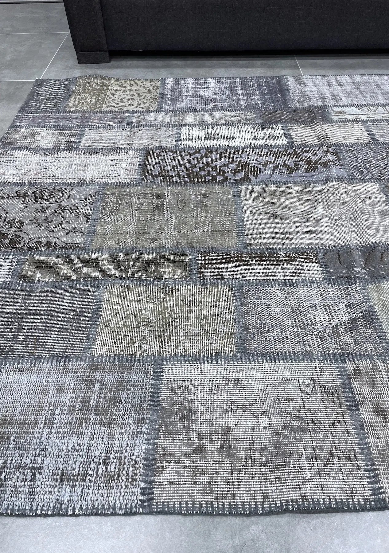 Narelle - Vintage Gray Patchwork Rug - kudenrugs