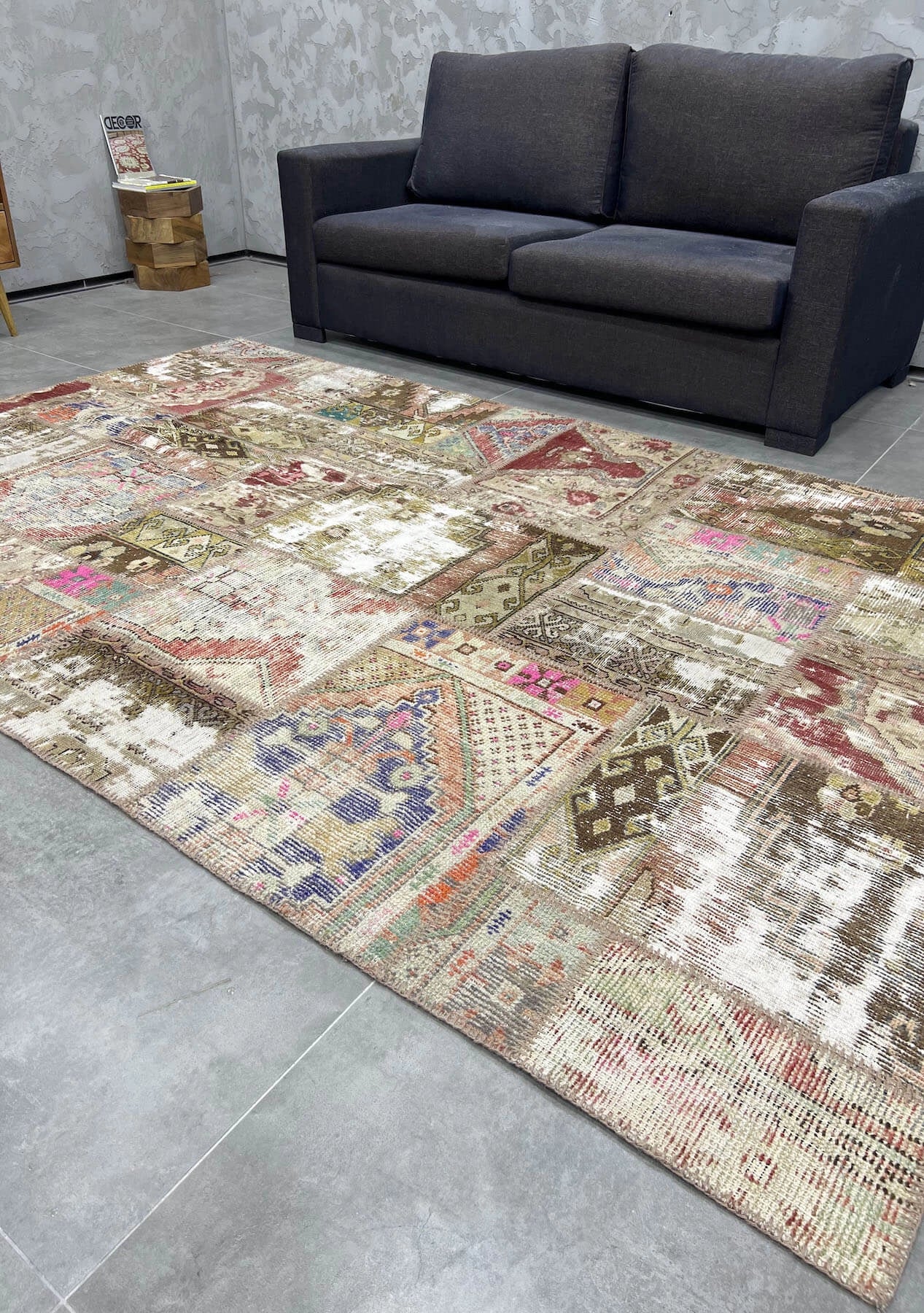 Nateshia - Vintage Turkish Patchwork Rug - kudenrugs