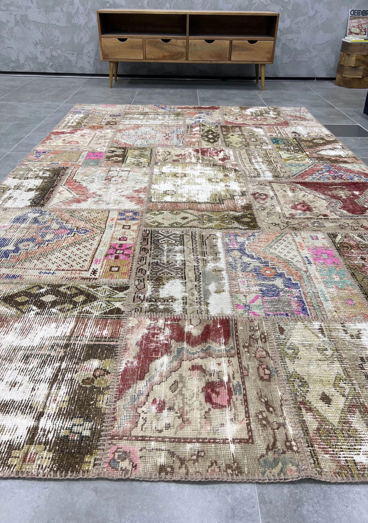 Nateshia - Vintage Turkish Patchwork Rug - kudenrugs