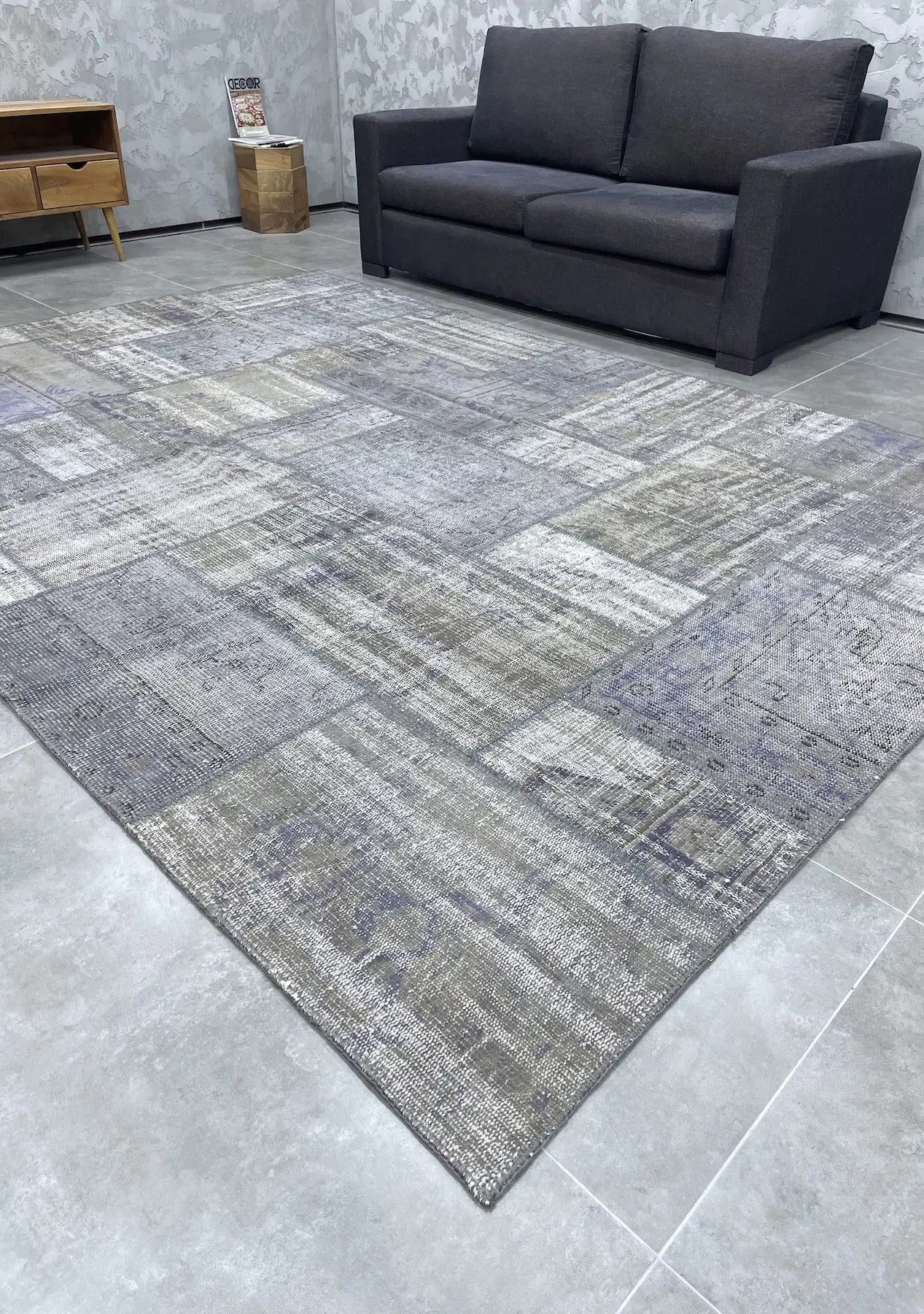 Okal - Vintage Gray Patchwork Rug - kudenrugs