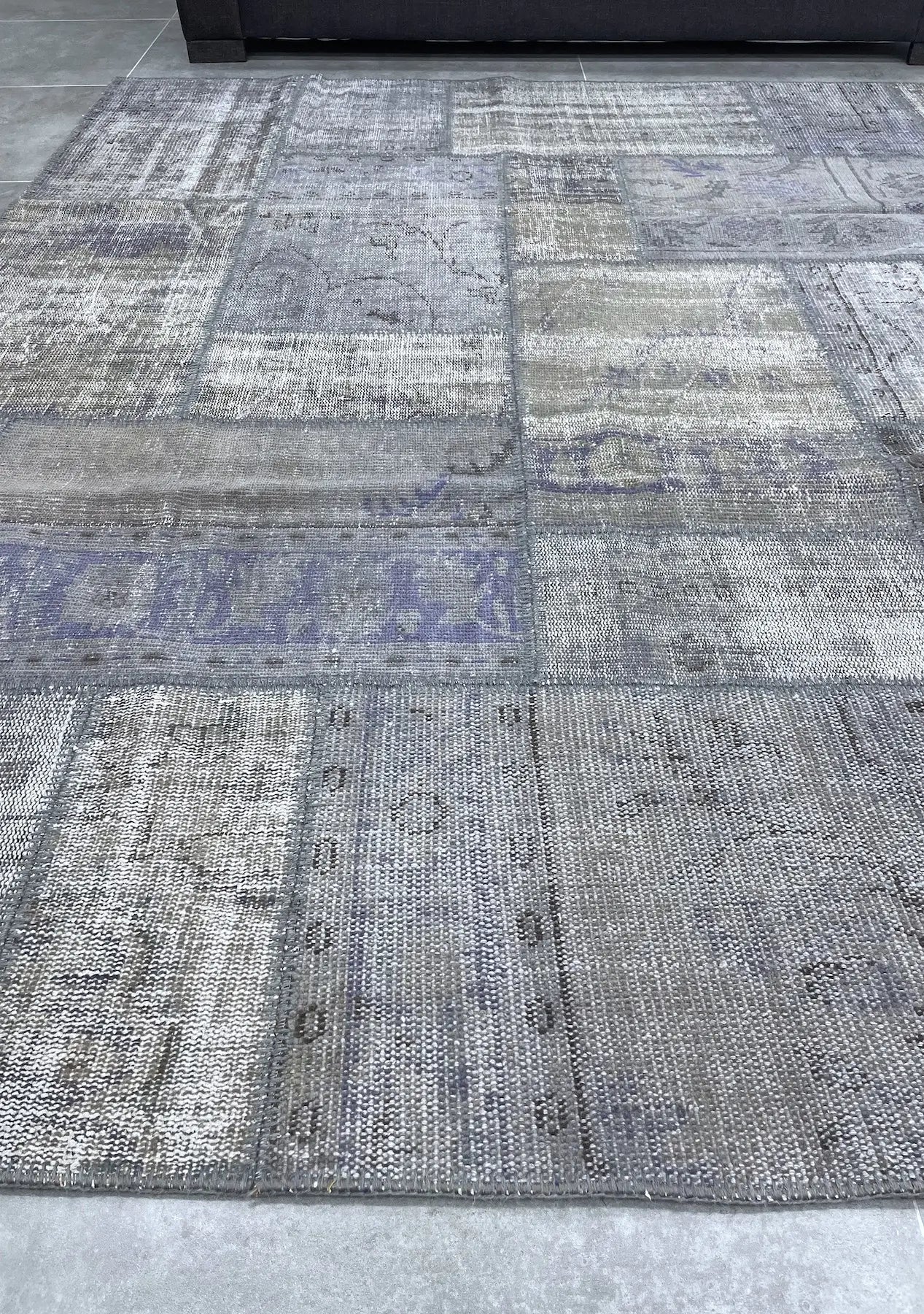 Okal - Vintage Gray Patchwork Rug - kudenrugs