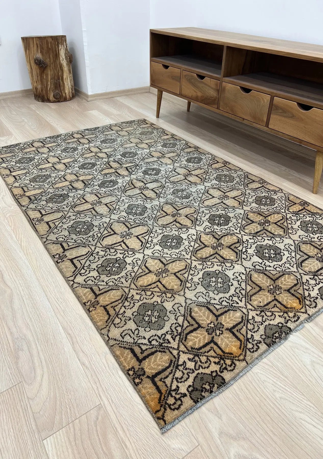 Orinda - Vintage Anatolian Rug - kudenrugs