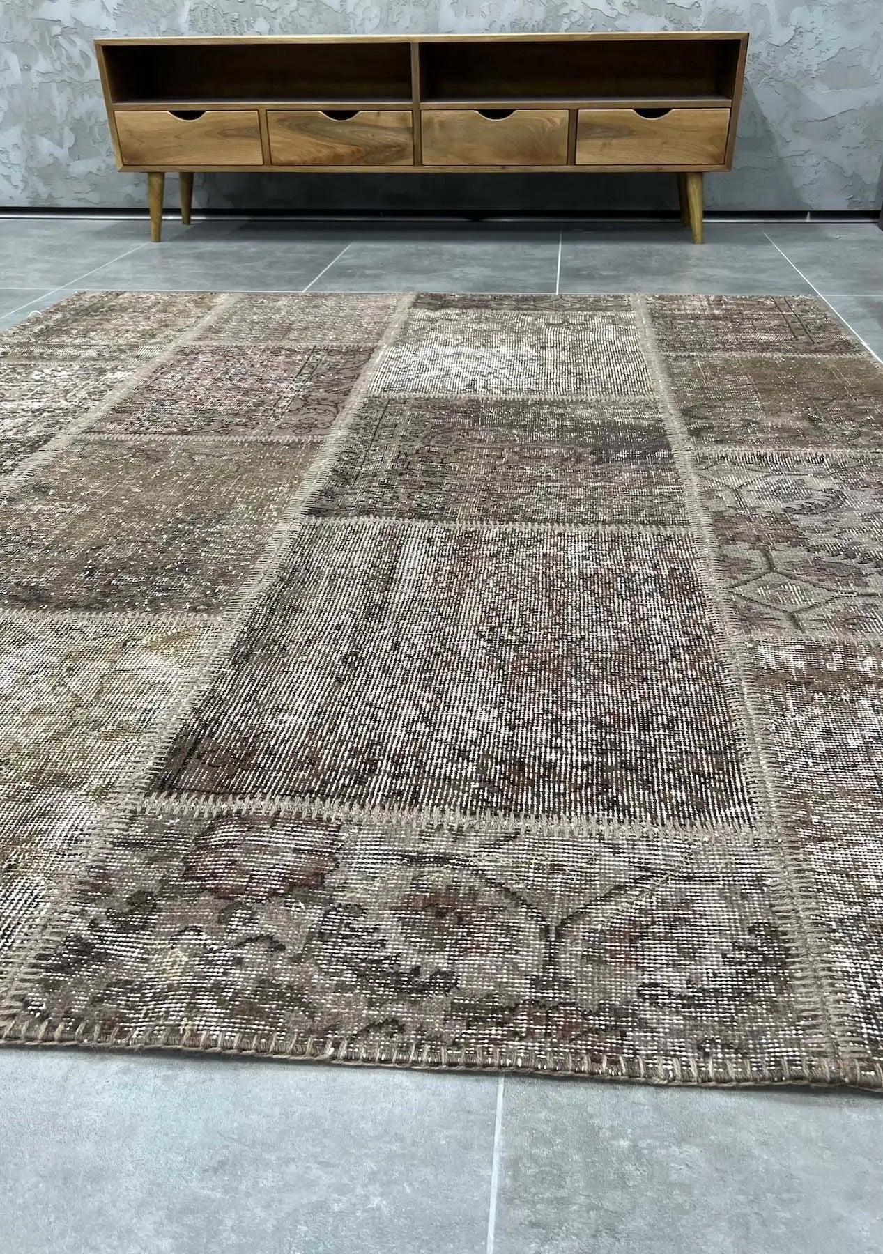 Orlene - Vintage Brown Patchwork Rug - kudenrugs