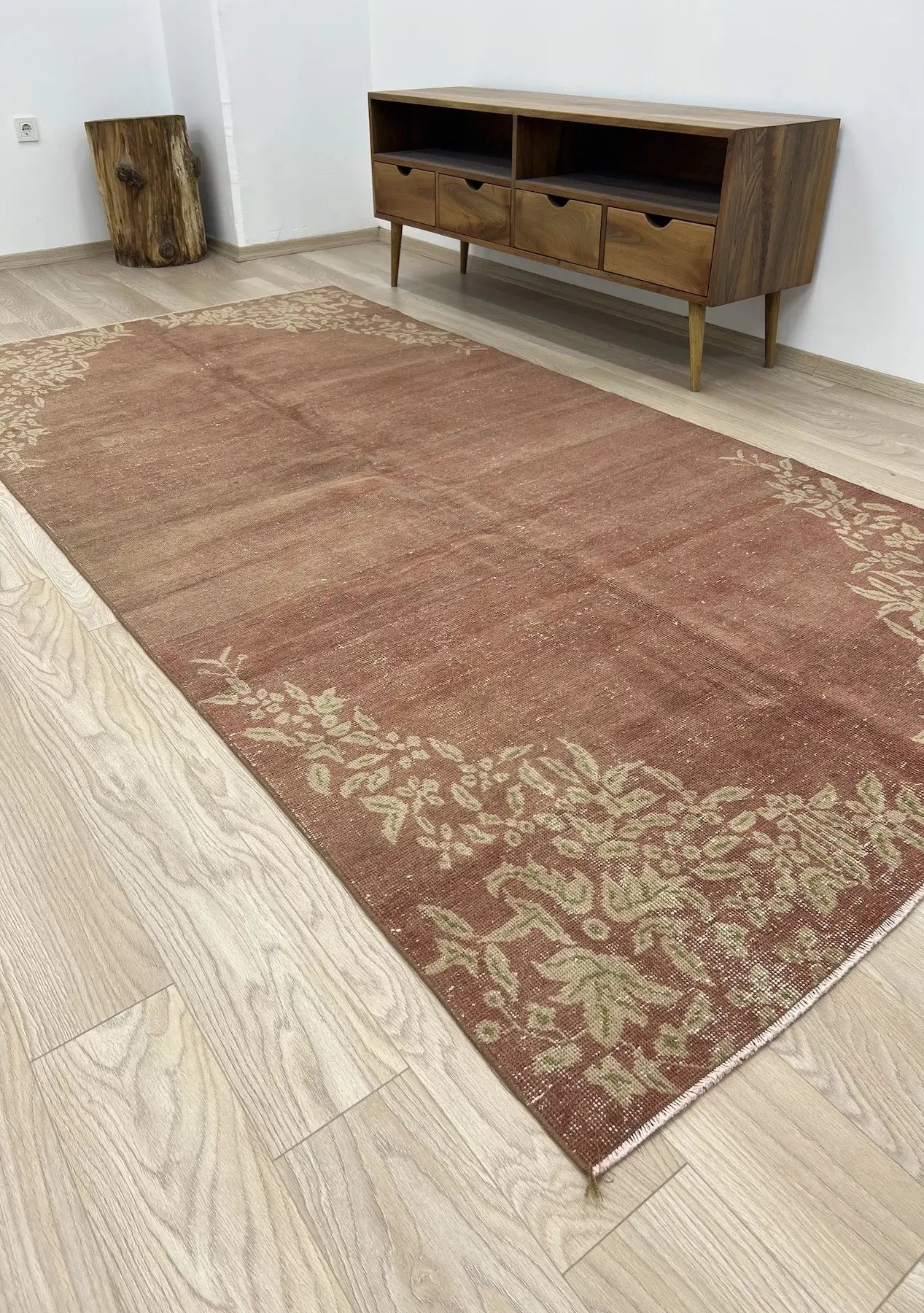 Orlie - Vintage Anatolian Rug - kudenrugs