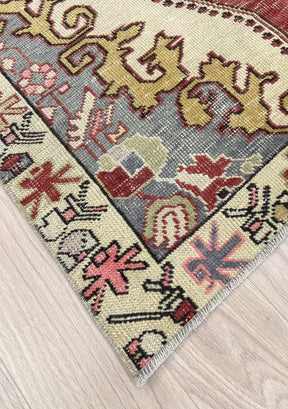 Orsola - Vintage Anatolian Rug - kudenrugs