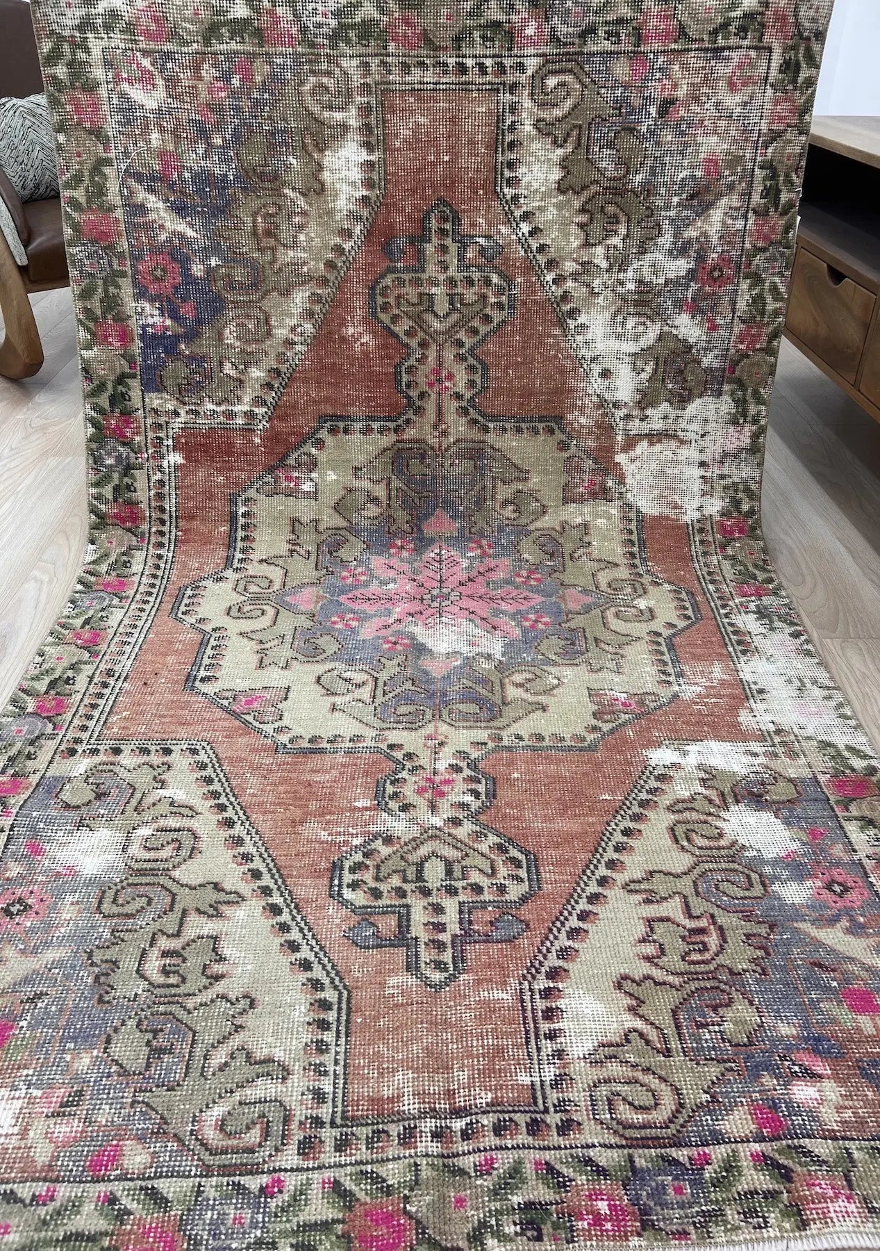 Ouisa - Vintage Anatolian Rug - kudenrugs