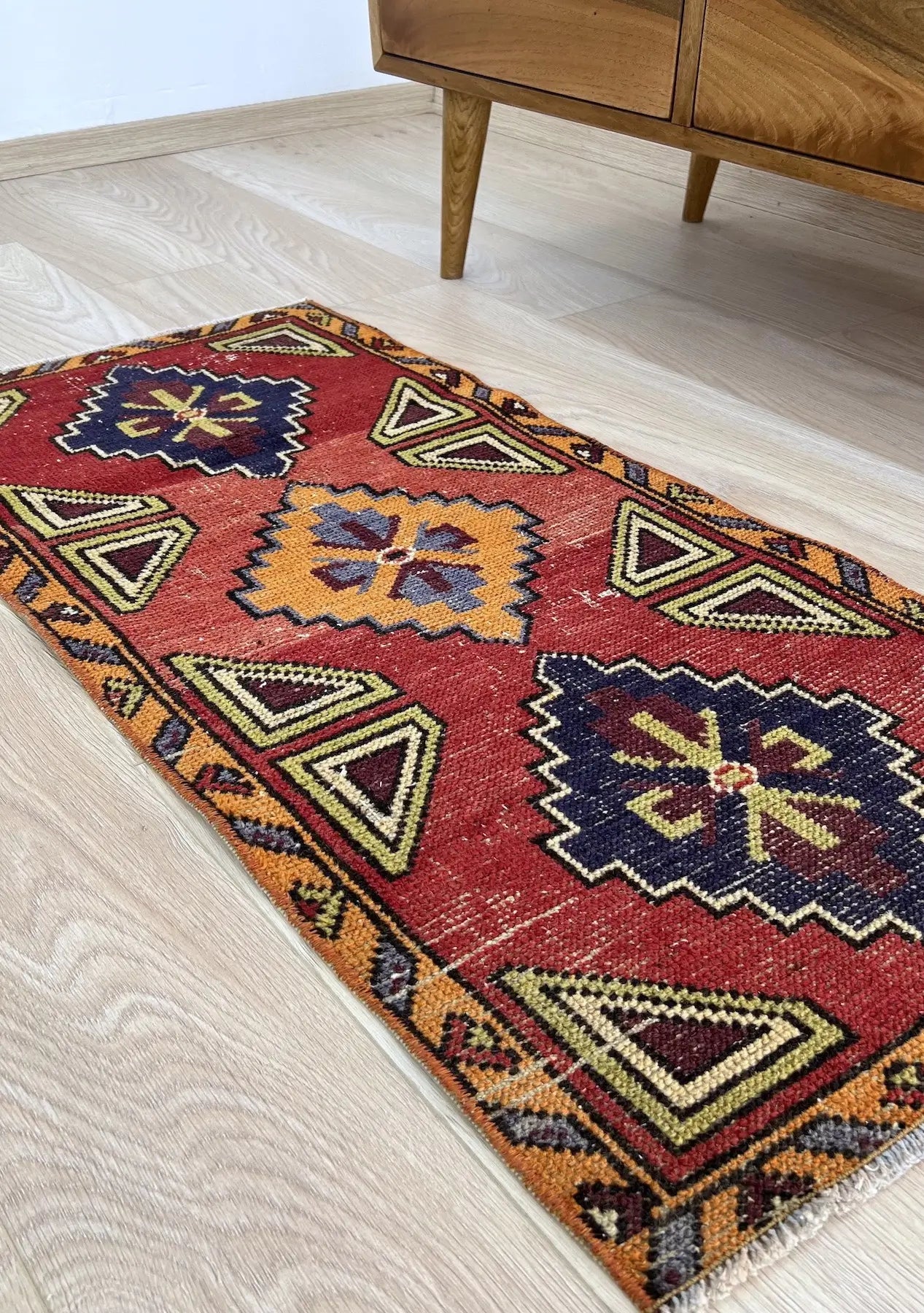 Palila - Vintage Mini Red Area Rug - kudenrugs