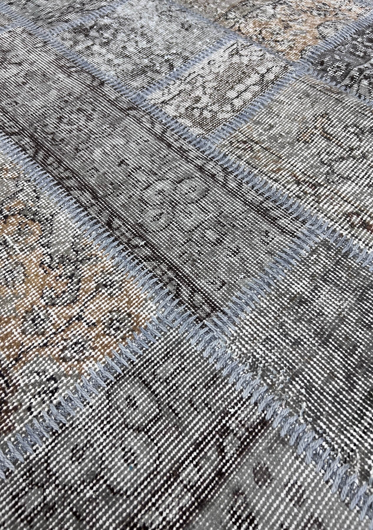 Penelope - Vintage Gray Patchwork Rug - kudenrugs