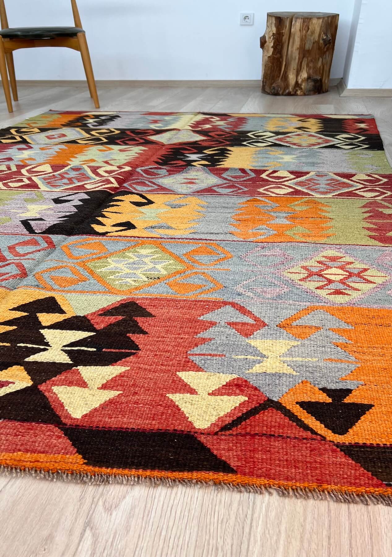 Riya - Multi Color Turkish Kilim Rug - kudenrugs