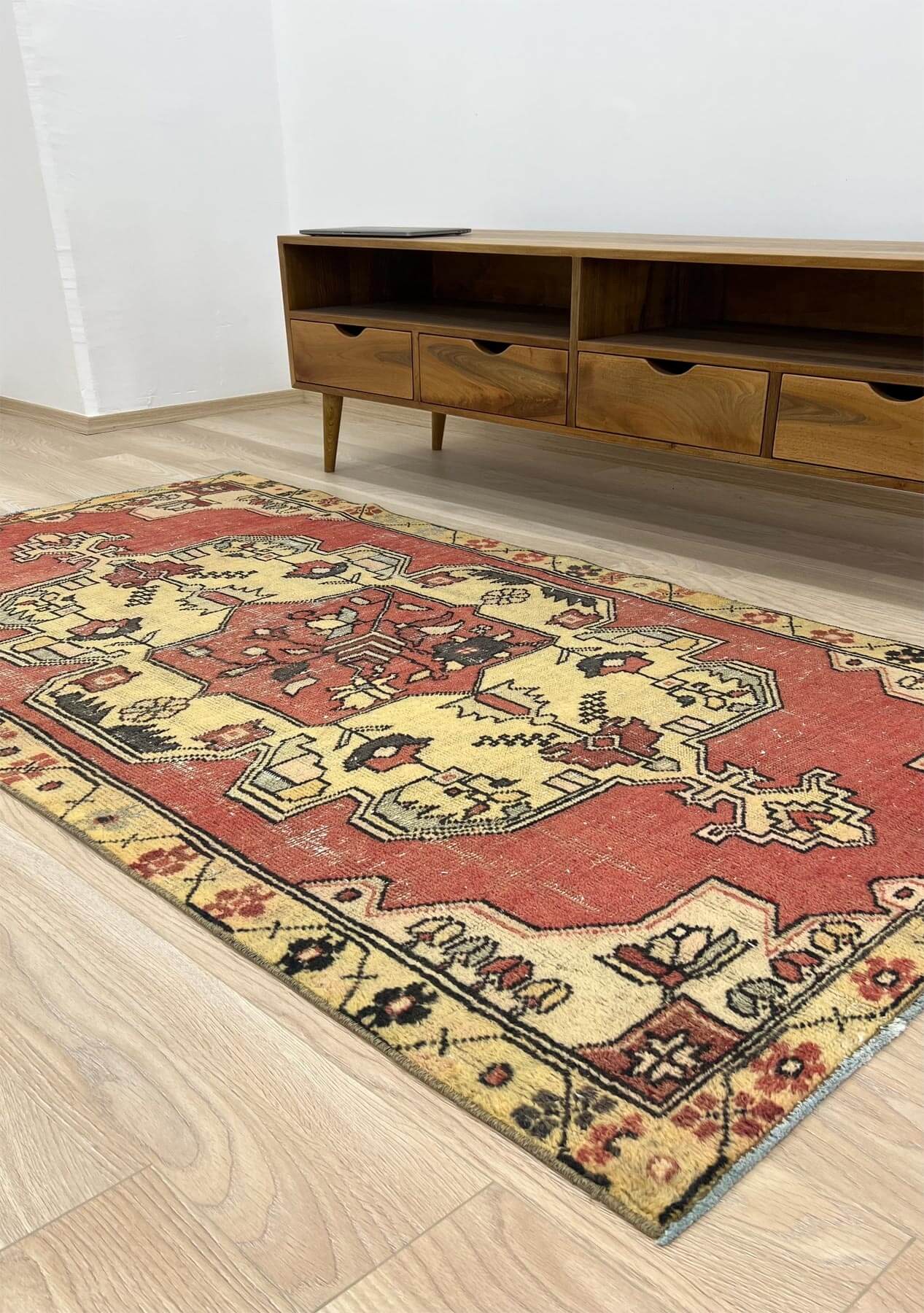 Rosalva - Vintage Anatolian Rug - kudenrugs