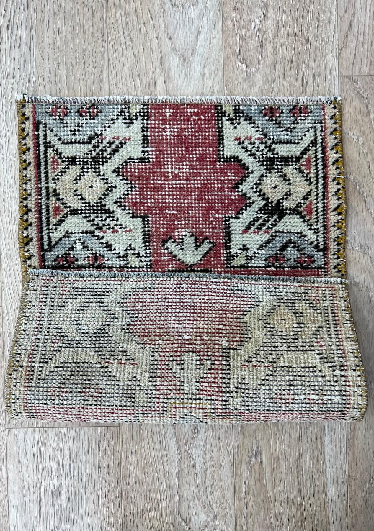 Rosemary - Vintage Mini Pink Area Rug - kudenrugs