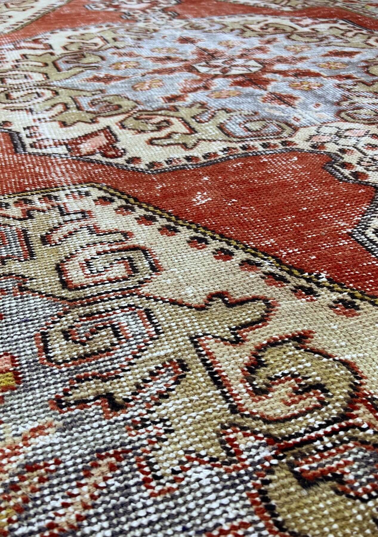 Isobelle - Vintage Anatolian Rug - kudenrugs