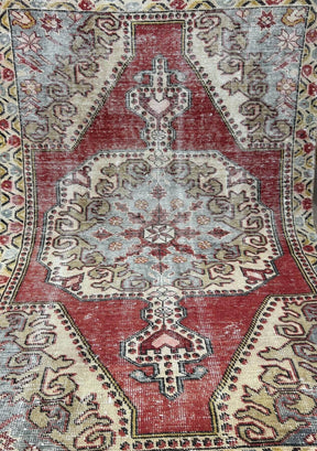 Isobelle - Vintage Anatolian Rug - kudenrugs