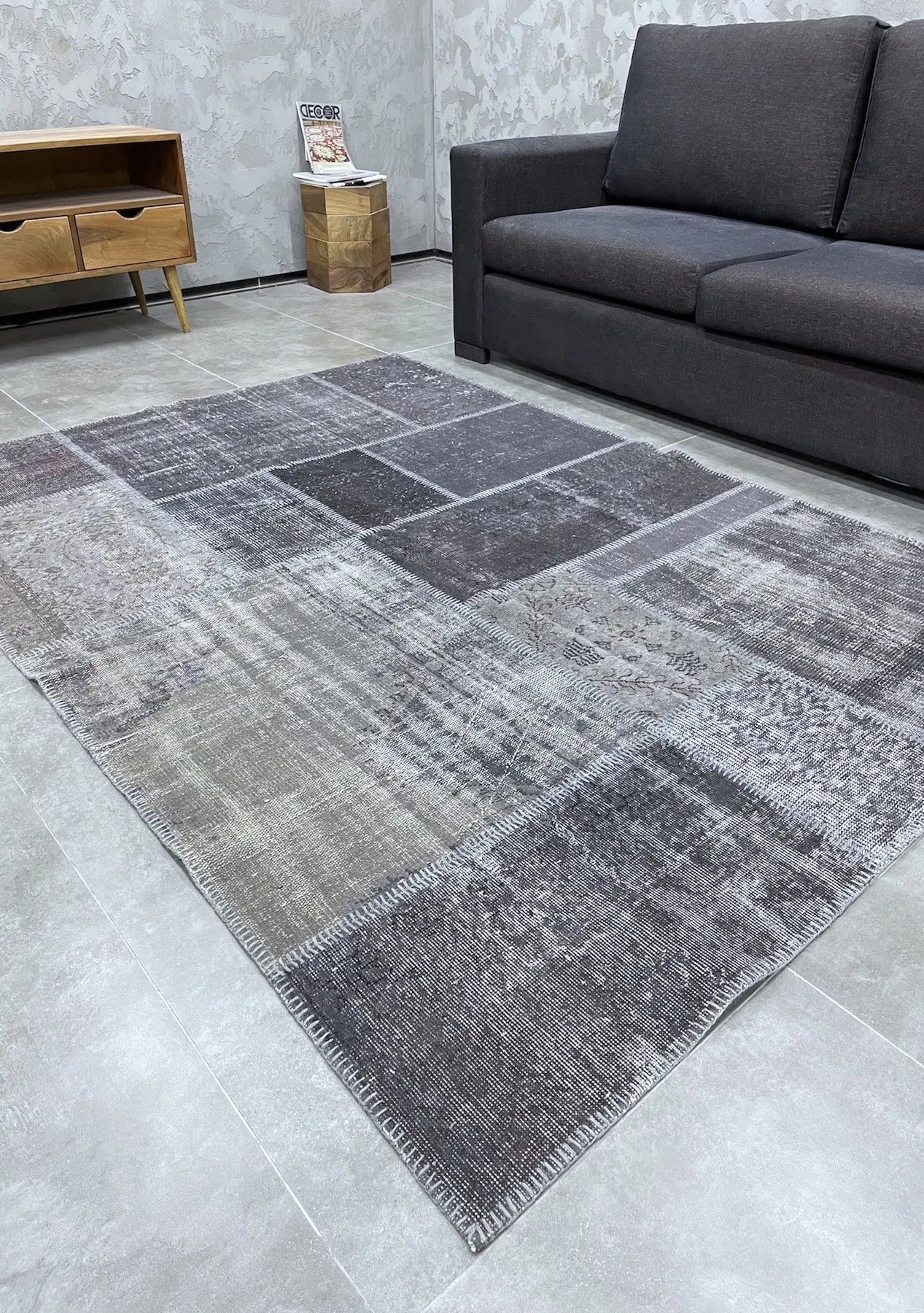 Saffron - Vintage Gray Patchwork Rug - kudenrugs