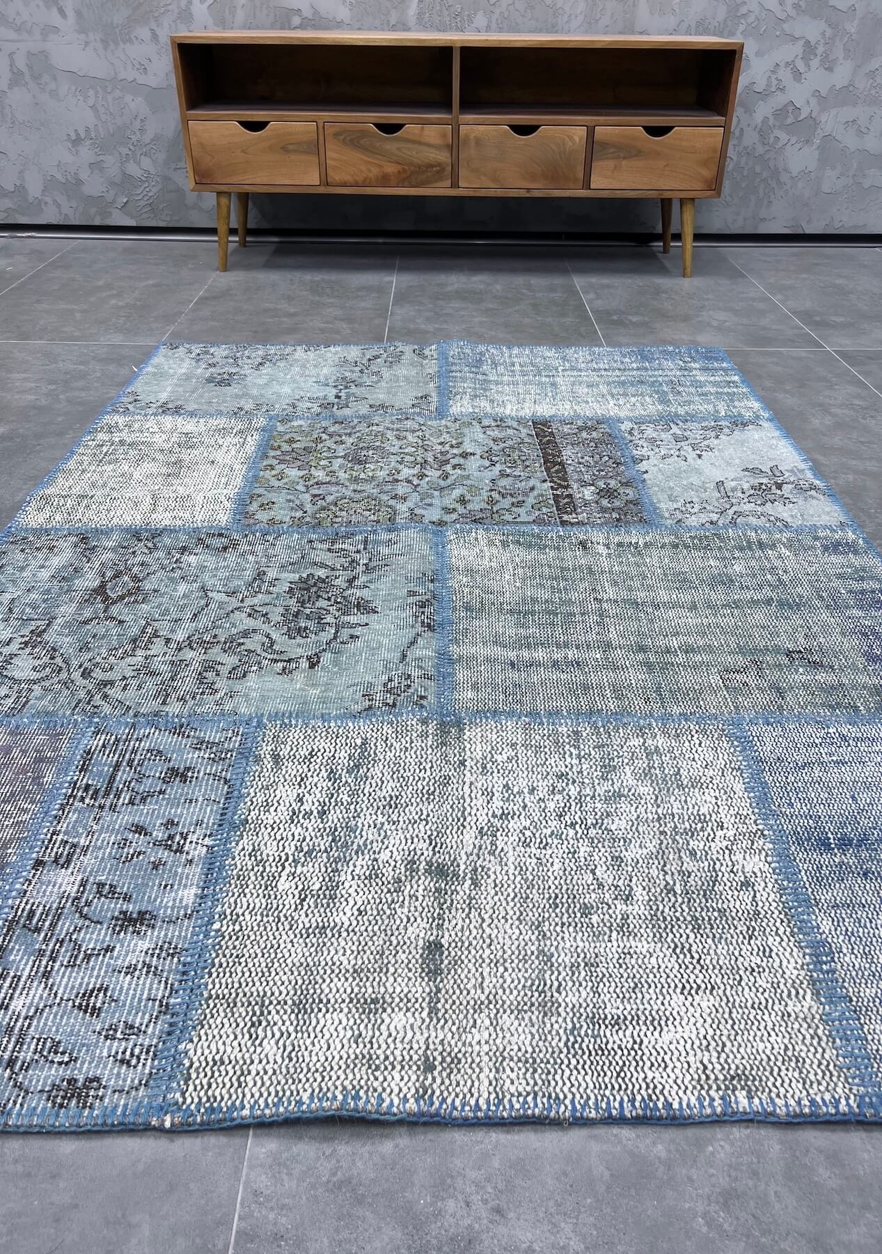 Simone - Vintage Blue Patchwork Rug - kudenrugs