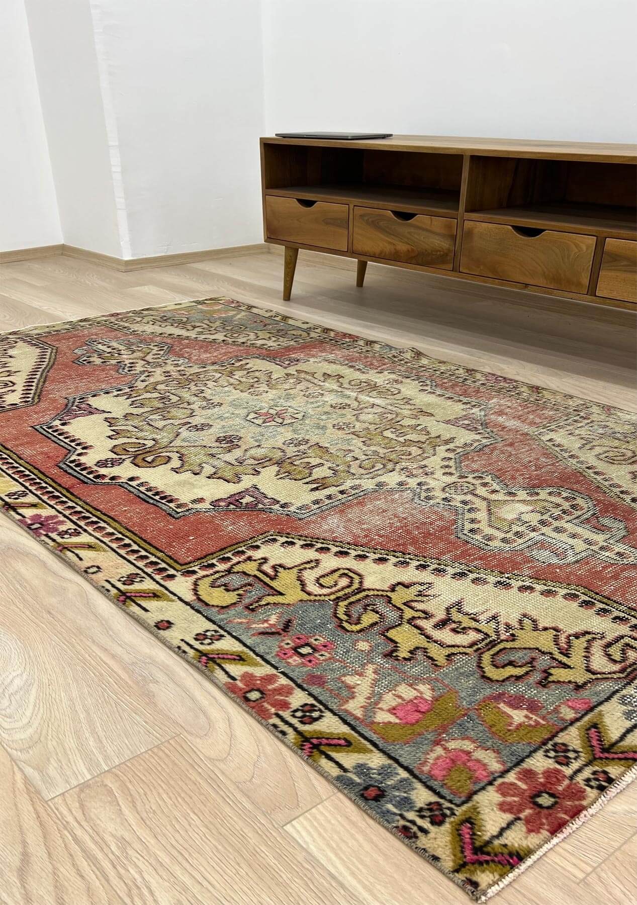 Sunset - Vintage Anatolian Rug - kudenrugs