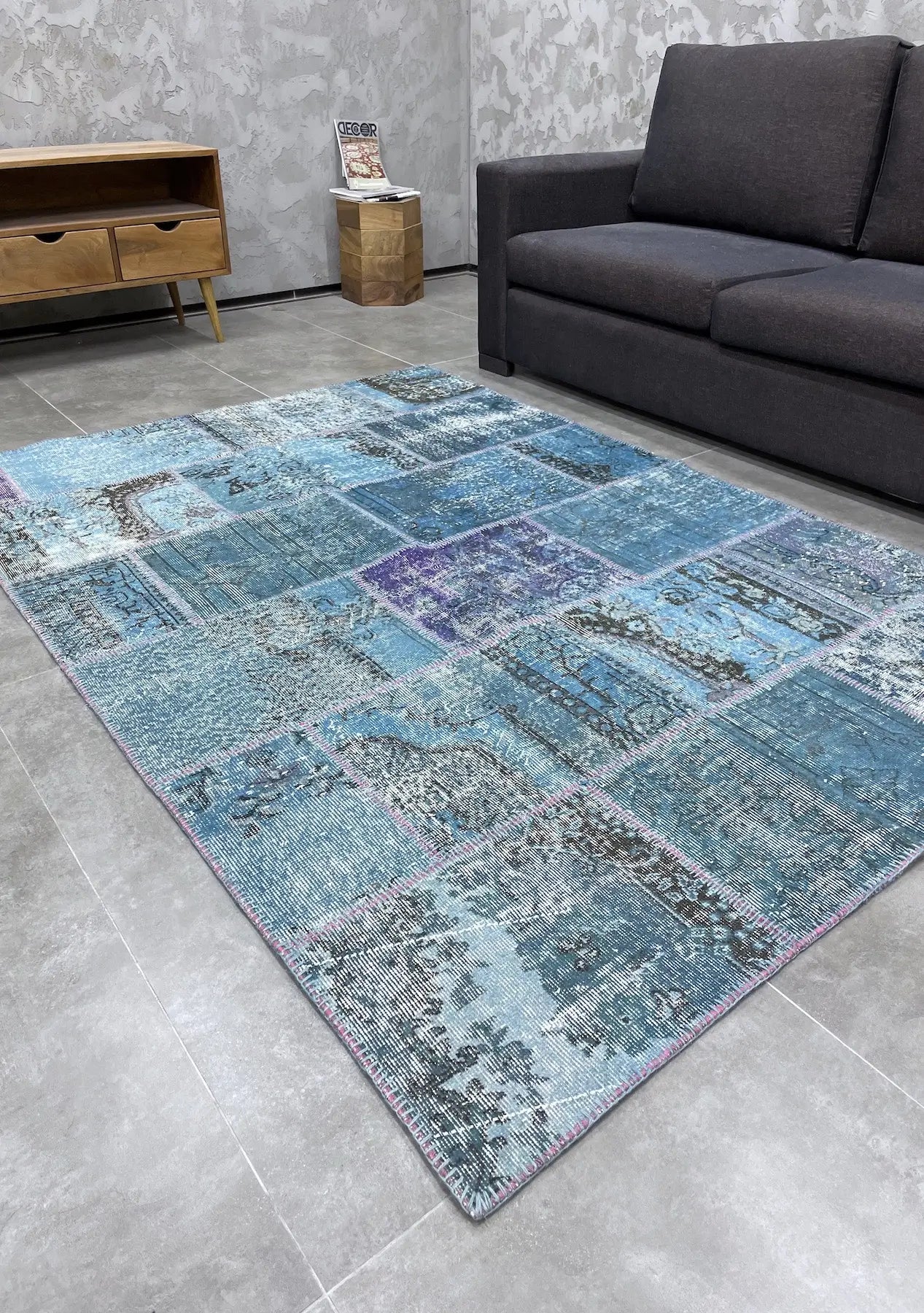 Taanach - Vintage Blue Patchwork Rug - kudenrugs