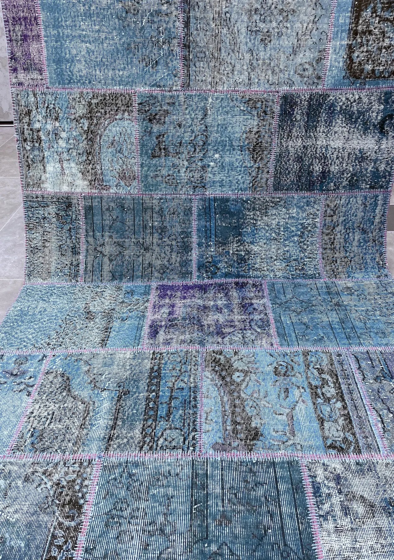 Taanach - Vintage Blue Patchwork Rug - kudenrugs