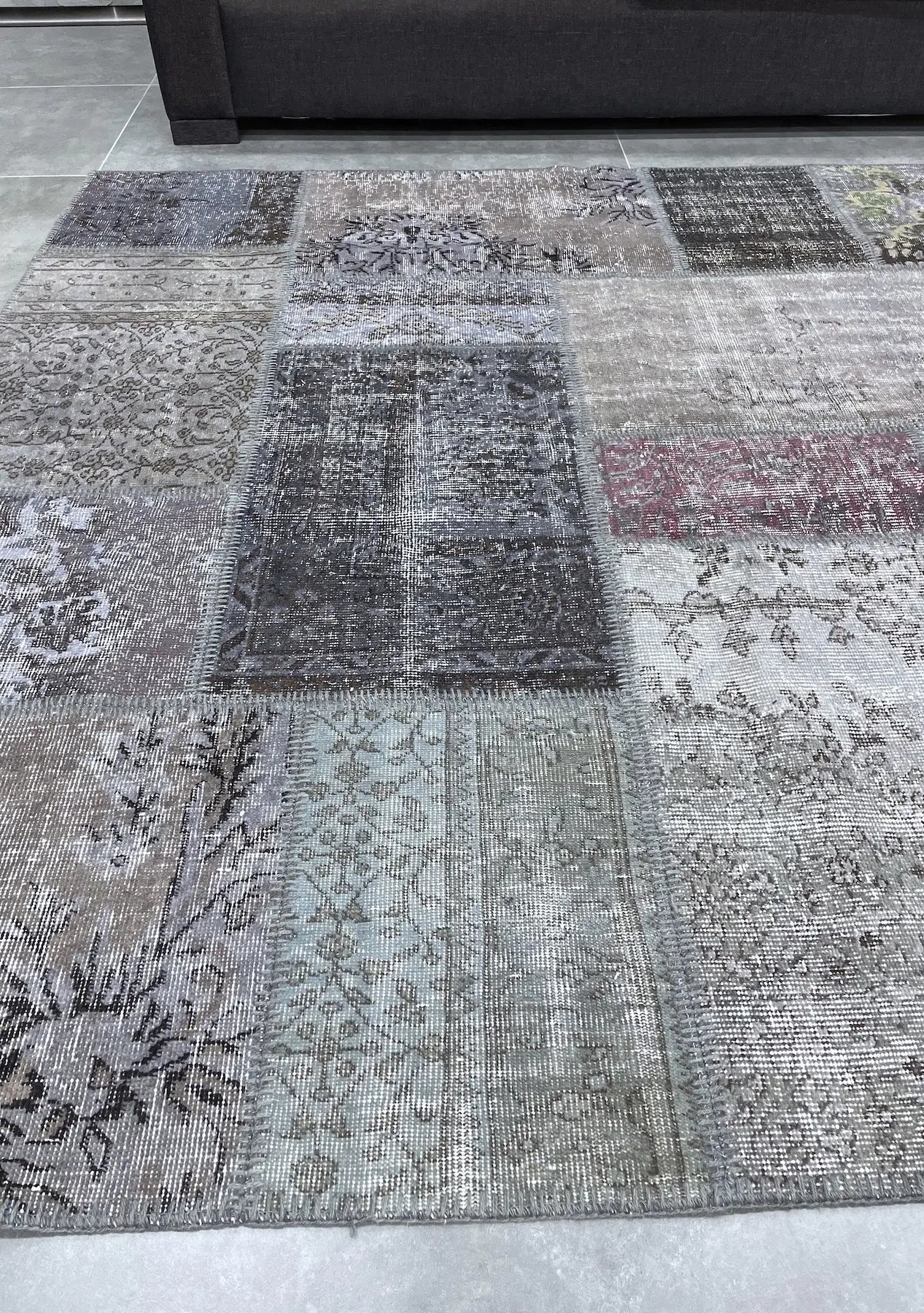 Tabassum - Vintage Gray Patchwork Rug - kudenrugs