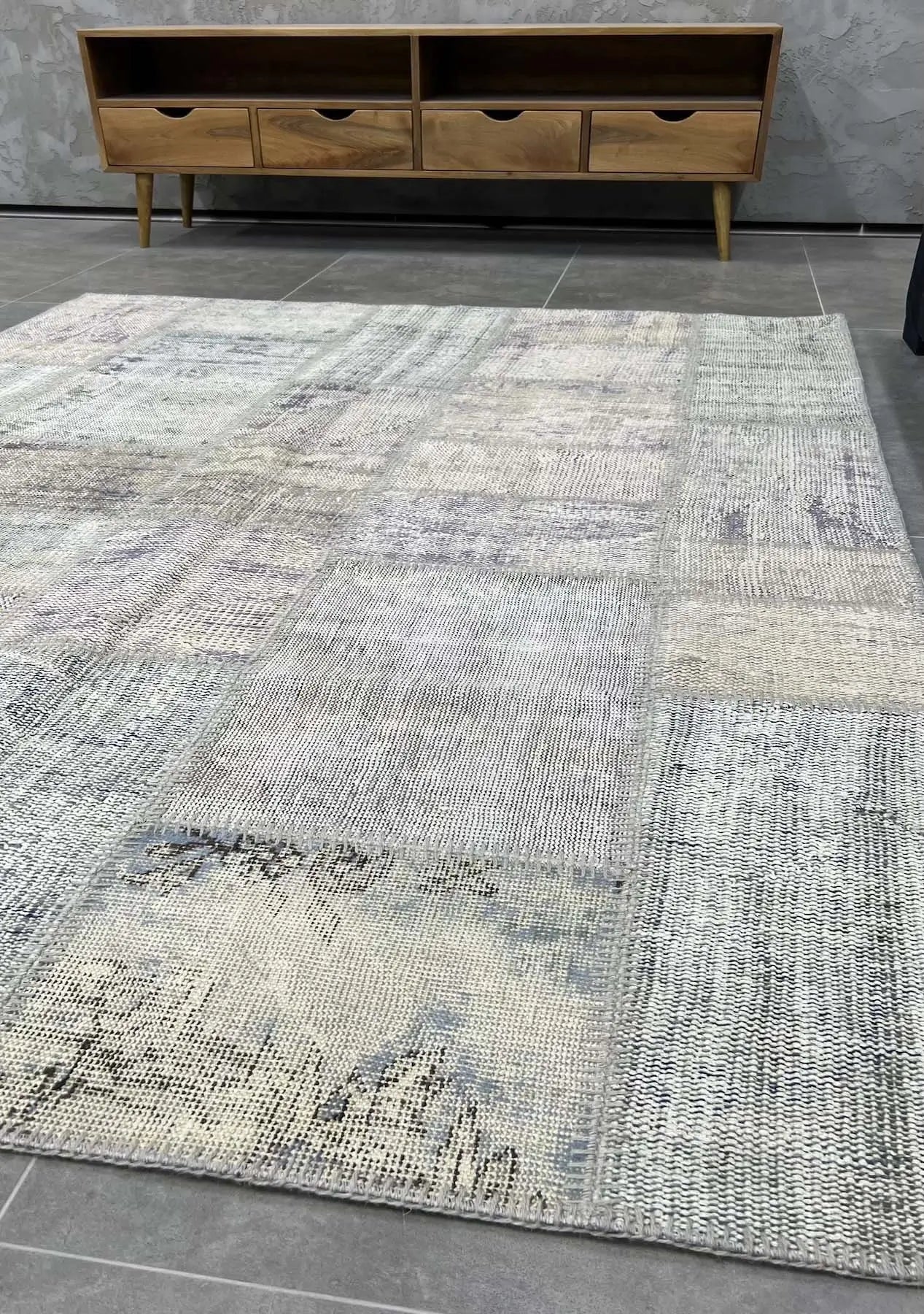 Theophilia - Vintage Blue Patchwork Rug - kudenrugs