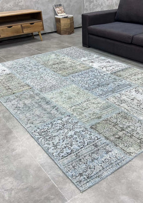 Thirza - Vintage Blue Patchwork Rug - kudenrugs