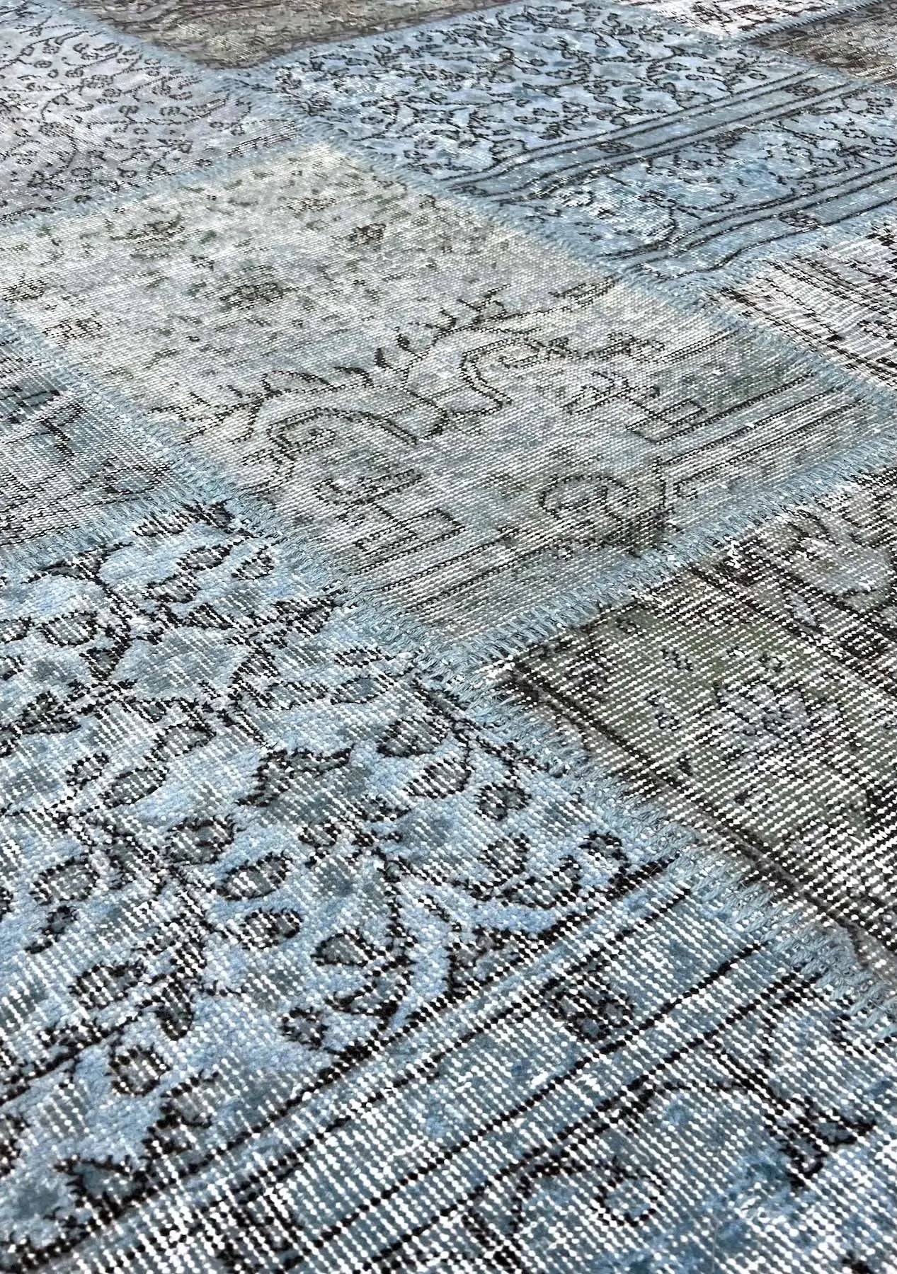 Thirza - Vintage Blue Patchwork Rug - kudenrugs