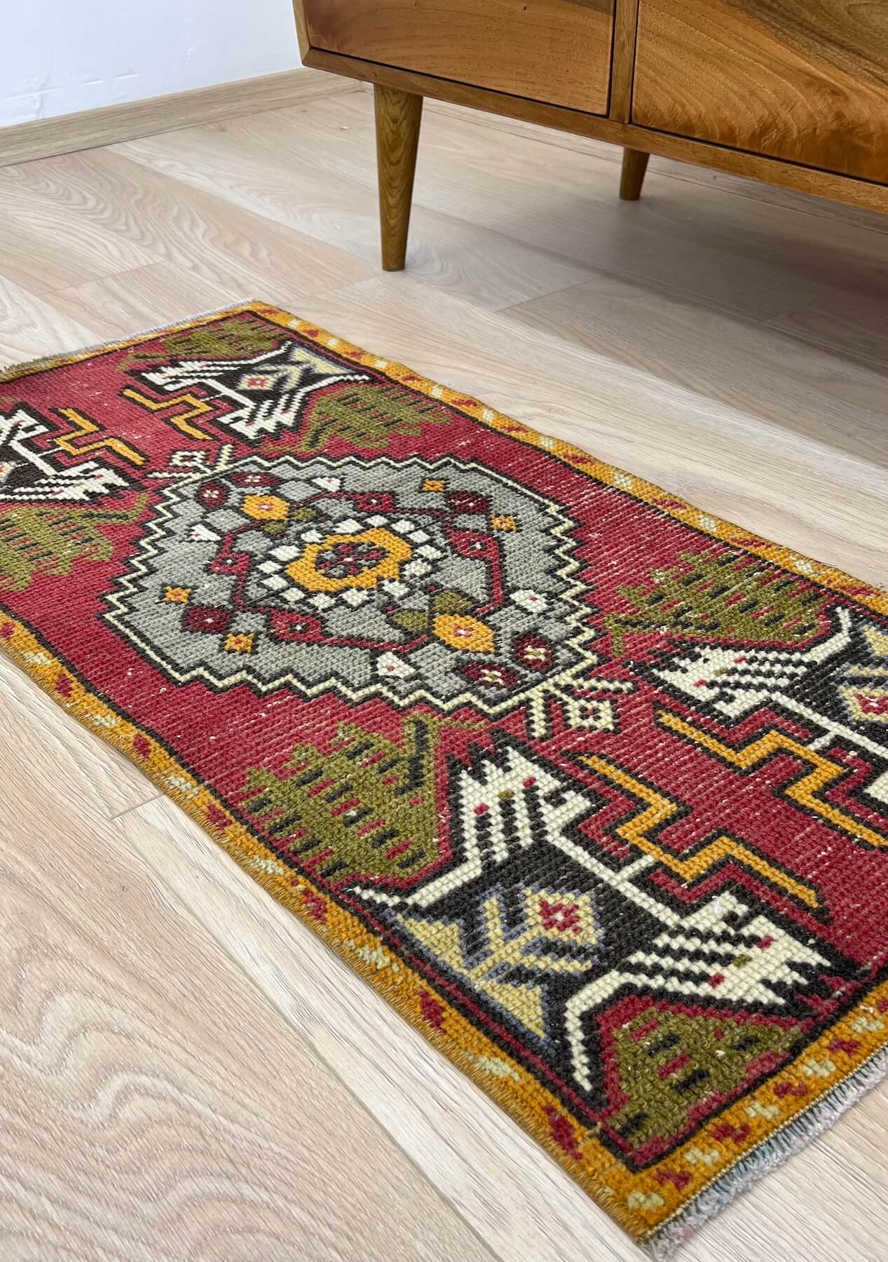 Trinity - Vintage Mini Pink Area Rug - kudenrugs