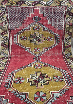 Vivian - Vintage Anatolian Rug - kudenrugs