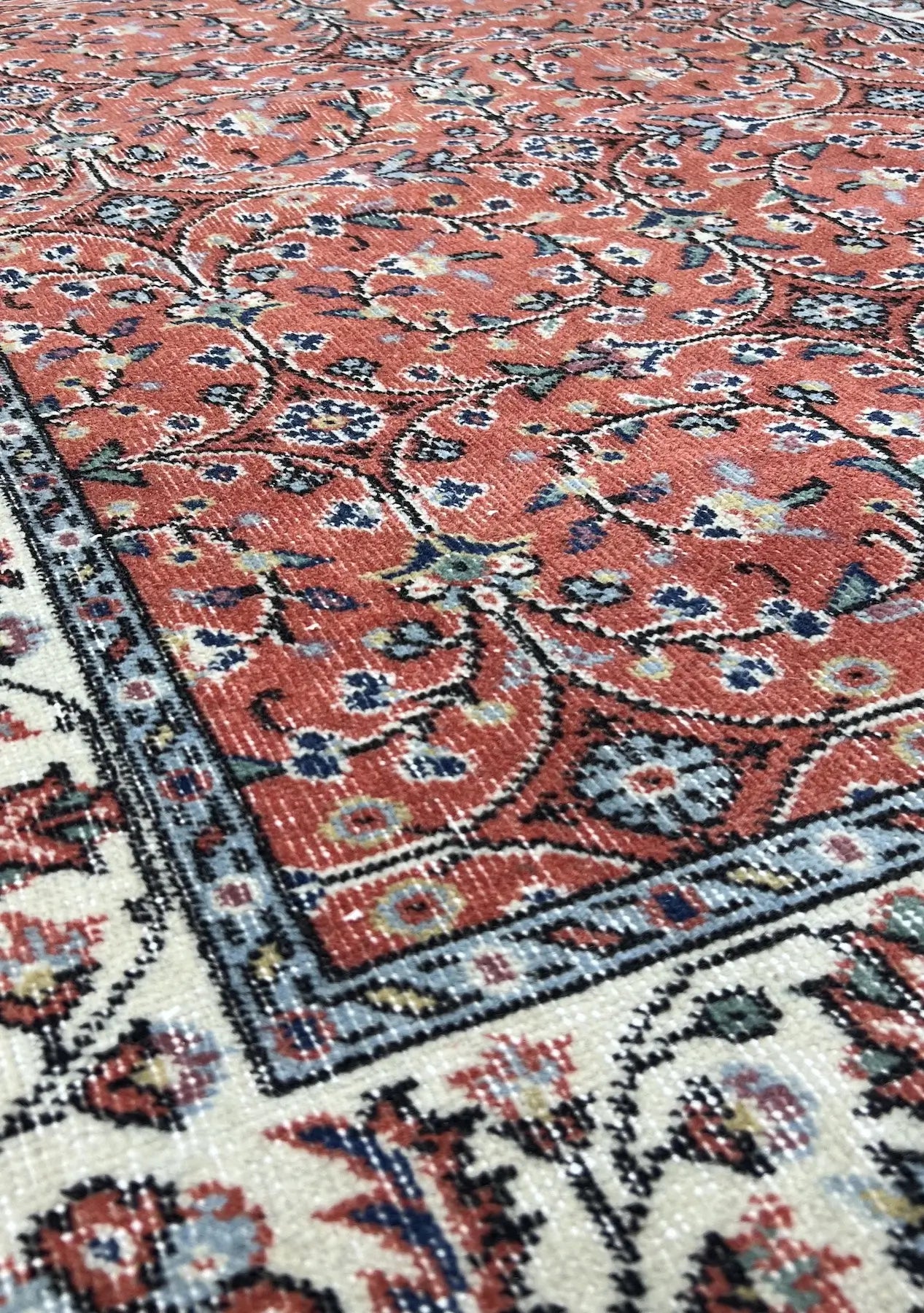 Wynter - Vintage Red Antique Washed Rug - kudenrugs