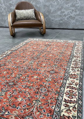 Wynter - Vintage Red Antique Washed Rug - kudenrugs