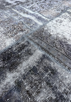 Yaalat - Vintage Gray Patchwork Rug - kudenrugs
