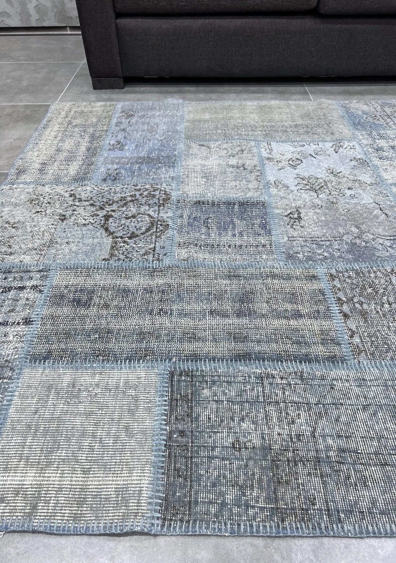 Zannah - Vintage Blue Patchwork Rug - kudenrugs