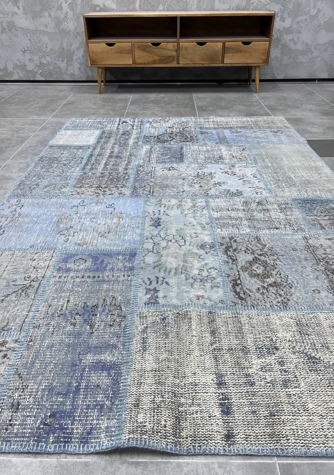 Zannah - Vintage Blue Patchwork Rug - kudenrugs